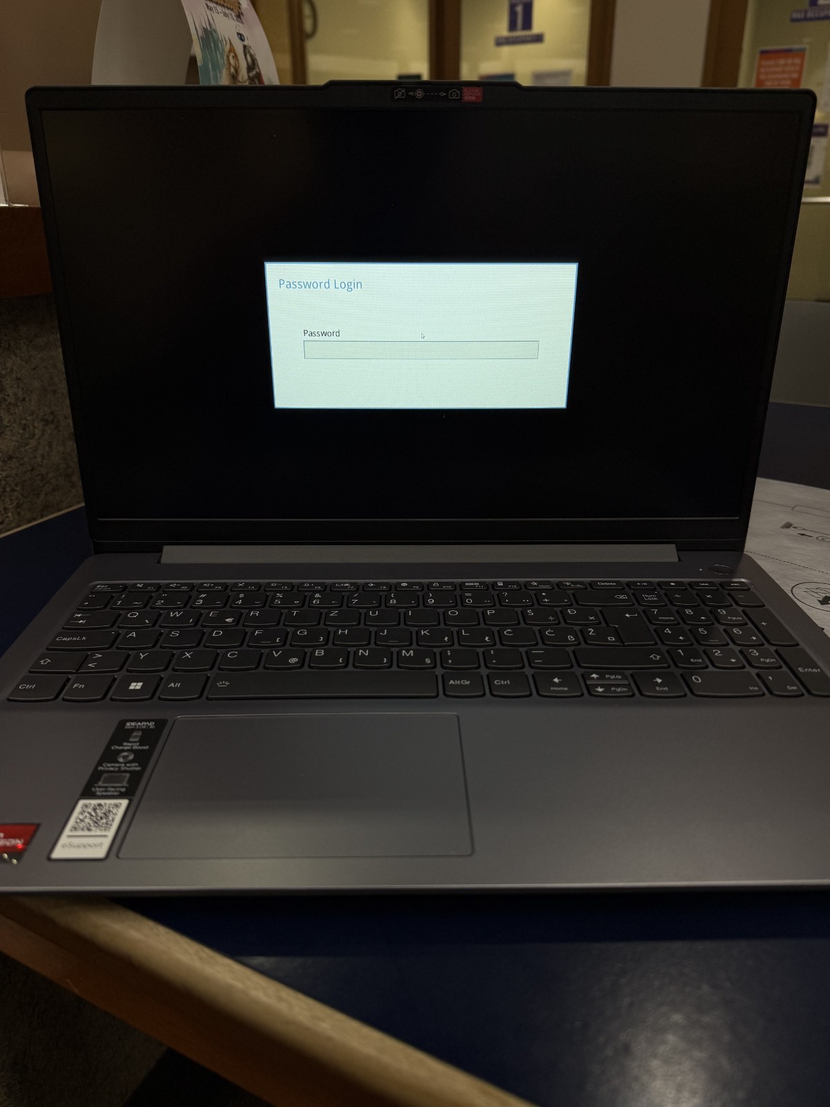 Lenovo IdeaPad Slim 3 15ABR8 15.6″ (512GB SSD, AMD Ryzen 3 7000 Series, 4.30…