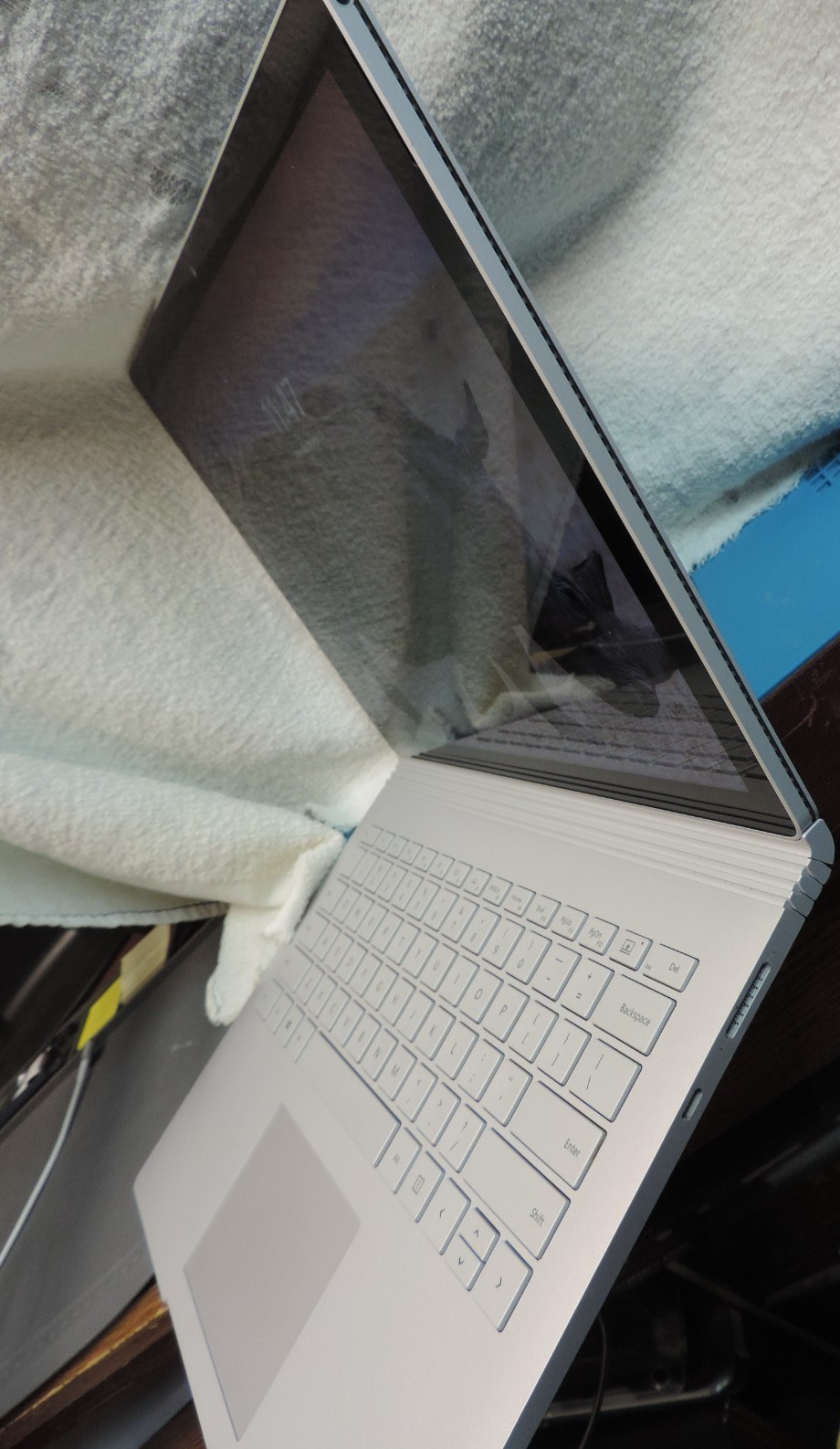 USED Microsoft Surface Book 2 Mod:1832 13.5″ (256GB SSD, Intel i7 8650U 8GB RAM