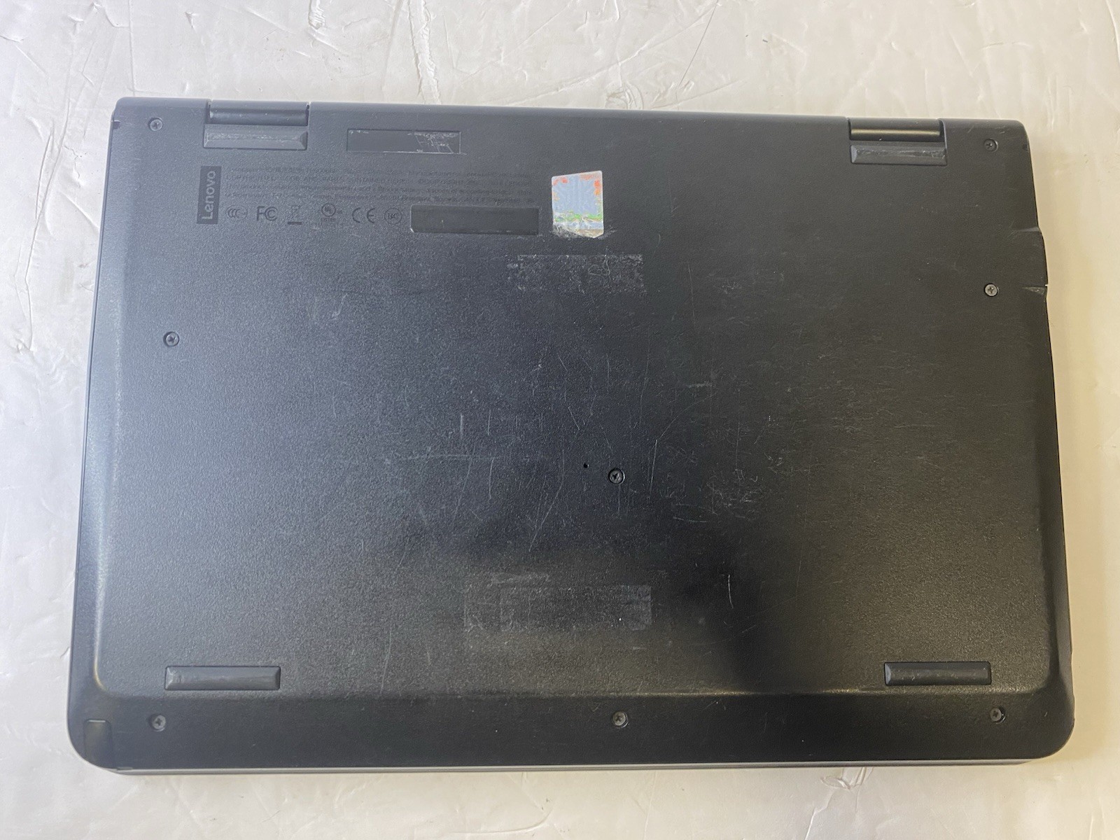 Lenovo ThinkPad Yoga 11e 11.6in 2 in 1 flip TouchScreen Windows 10