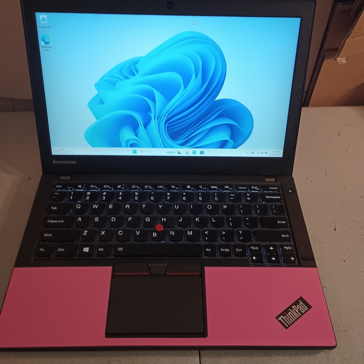PINK LIGHT GAMING ULTRA SLIM,Lenovo i5 2.7GHz 8GB RAM 256G SSD,CAM,BACKLIT.WIN11