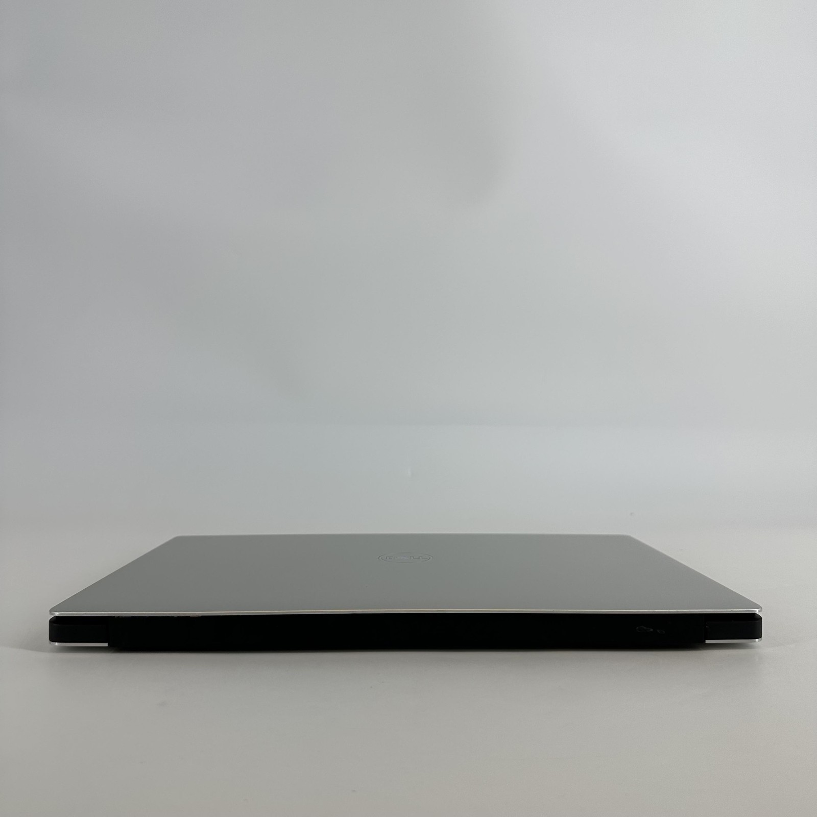 Dell XPS 15 7590 Gray 4K i9-9980HK 2.40GHz 32GB 1TB SSD NVIDIA GTX 1650 Good