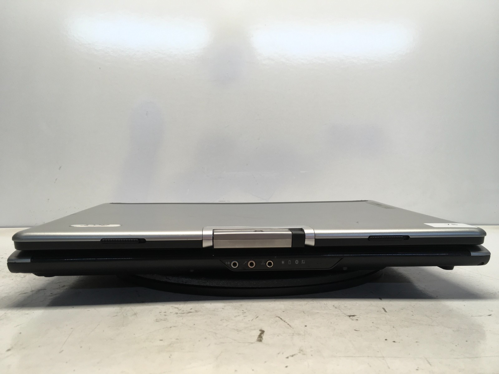 Acer Aspire 9300-5317 AMD Turion 64 X2 Tl-50 1.6GHz 1 GB NO HDD READD