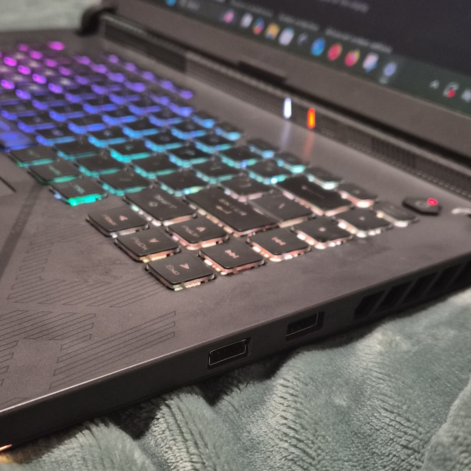 ROG STRIX G16 RTX 4060