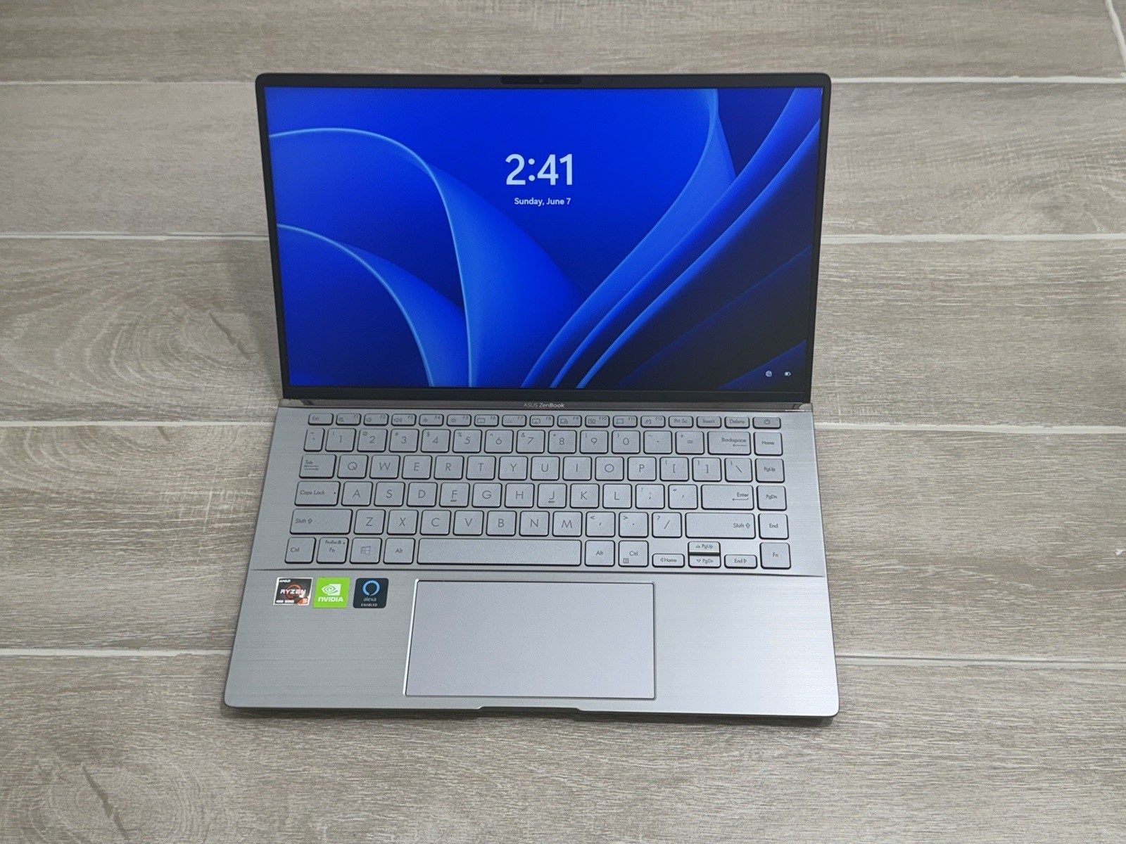 Asus ZenBook Q4071 14″ Ryzen 5-4500U GeForce MX350 8GB RAM 256GB SSD