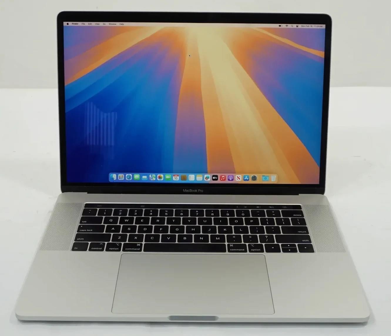 Apple MacBook Pro 2019 A1990 15.4″ Retina i7-9750H 32GB 512GB SSD Laptop