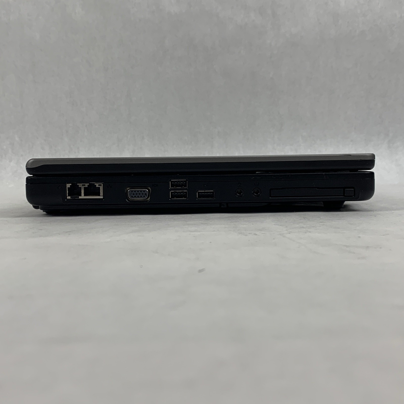 Dell Insprion B130 Intel Pentium M 1.70GHz 1GB RAM 15.4″ No Battery/HDD/OS
