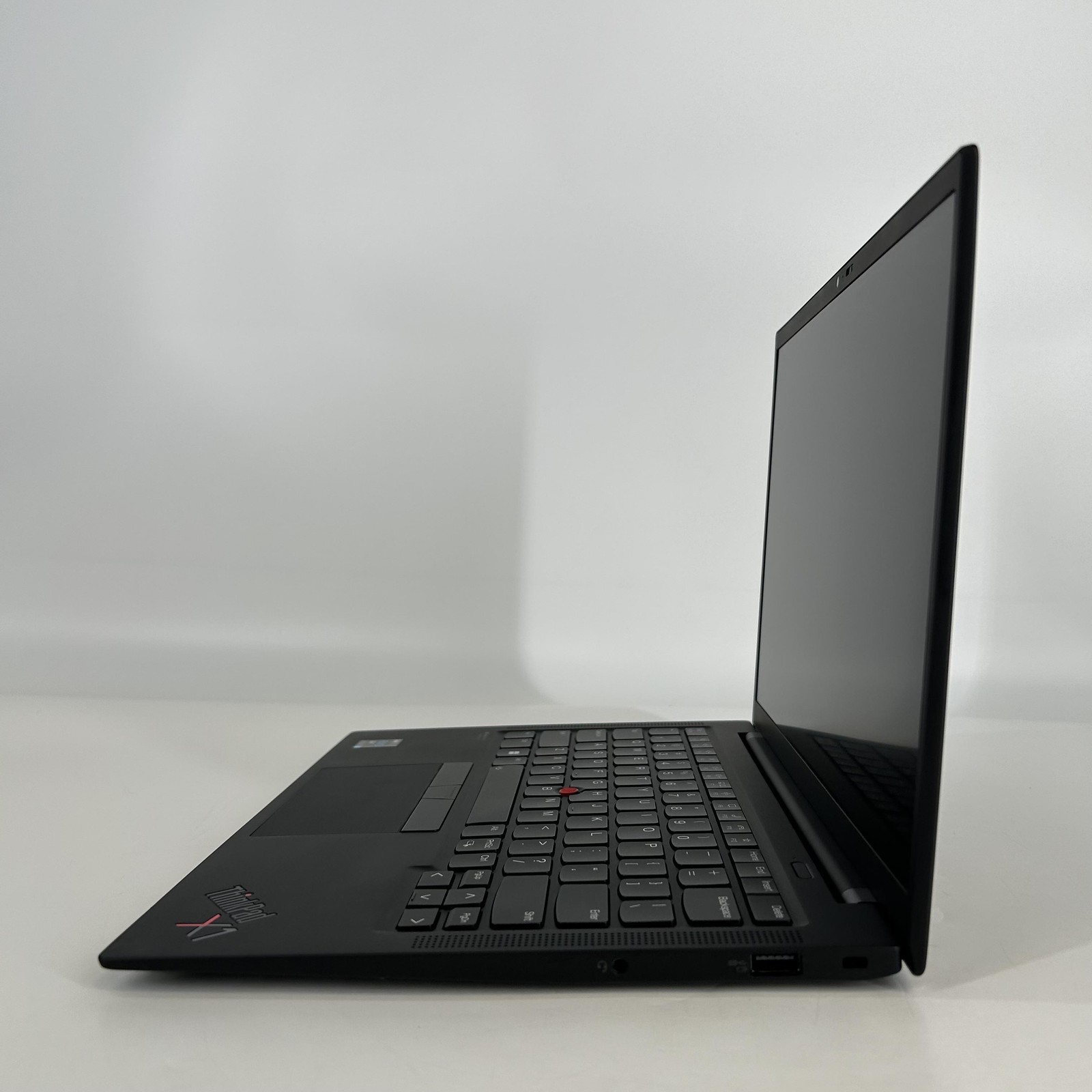 Lenovo ThinkPad X1 Carbon Gen 9 14 FHD+ i5-1135G7 2.40GHz 16GB 256GB SSD