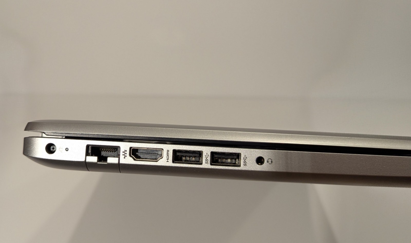 Hp Laptop, 1TB Storage, 12GB Ram, 2.3 GHz intel core i5-10210U, Fully Functional