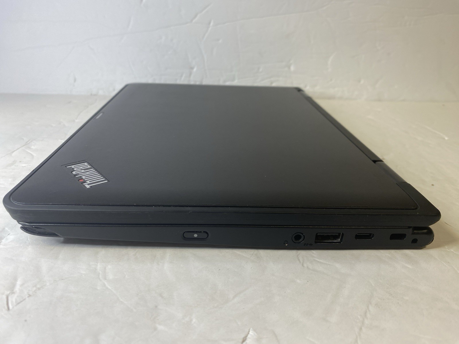Lenovo ThinkPad Yoga 11e 11.6in 2 in 1 flip TouchScreen Windows 10