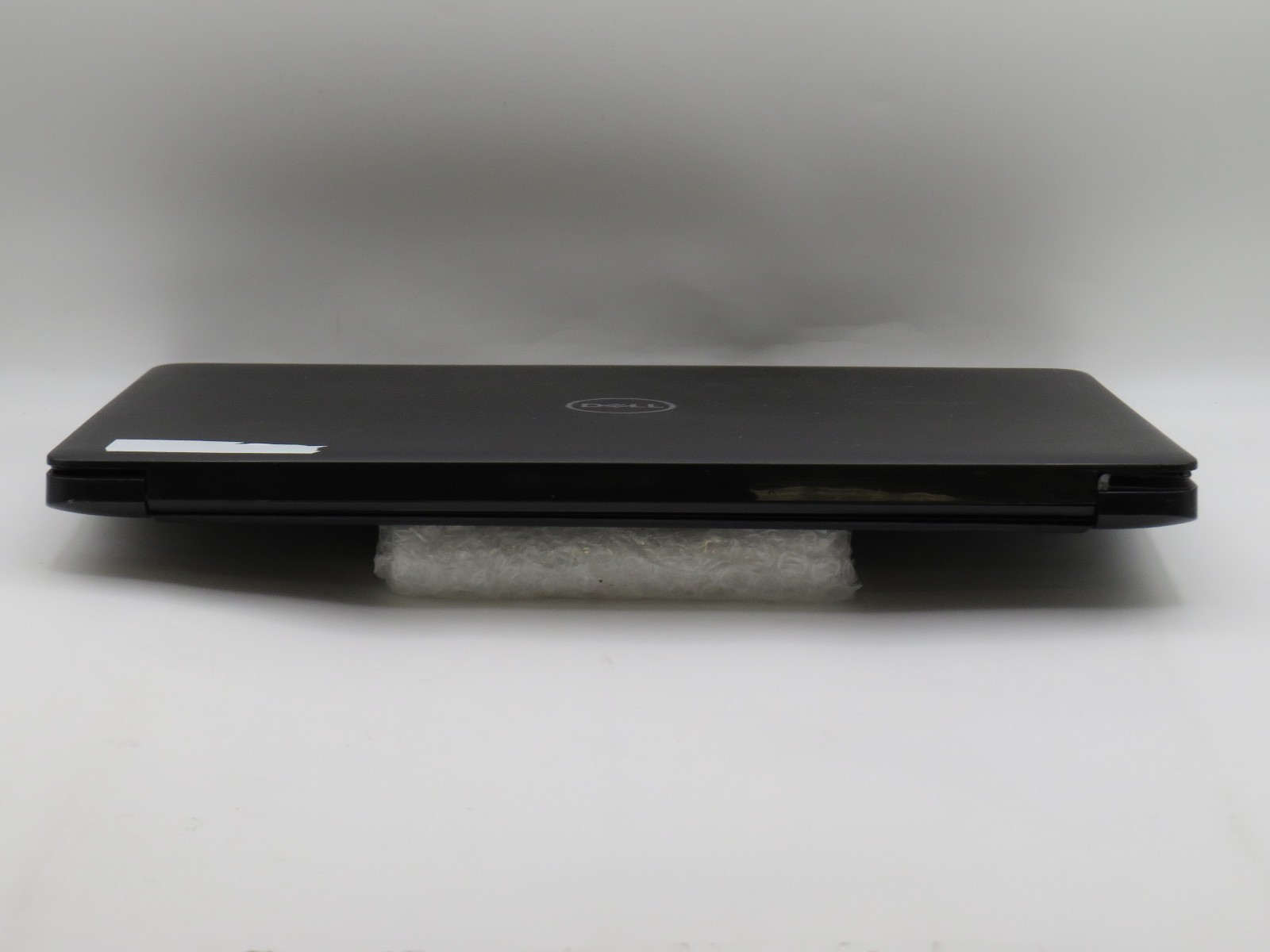 Dell Latitude 3500 i7-8565U @ 1.8GHz UHD 620 15.6″ No RAM/HDD/OS/AC