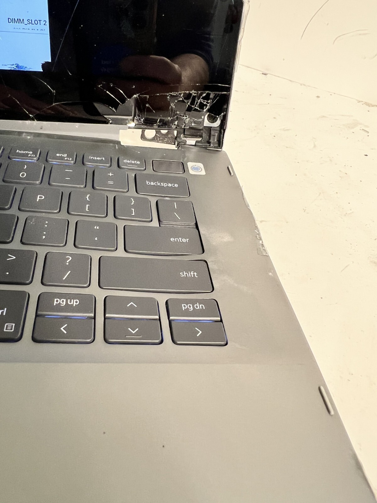 Dell Inspiron 5400 2-in-1 Broken Screen No SSD AS-IS i7-1065G7 1.60 GHz 8 GB Ram