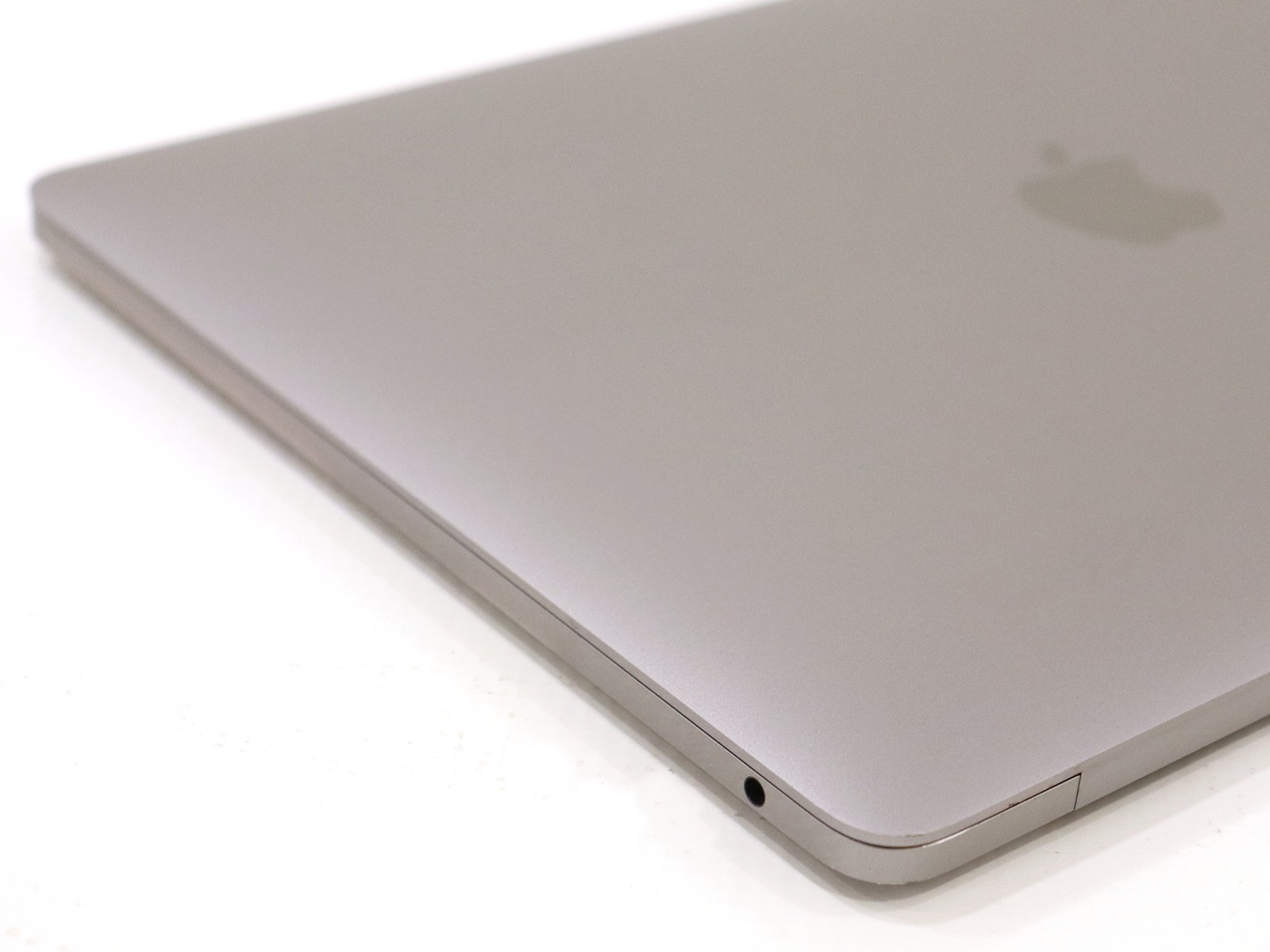 Apple MacBook Pro A1708 13.3″ Intel i5-7360U 8GB RAM 256GB SSD – As Is Cracked
