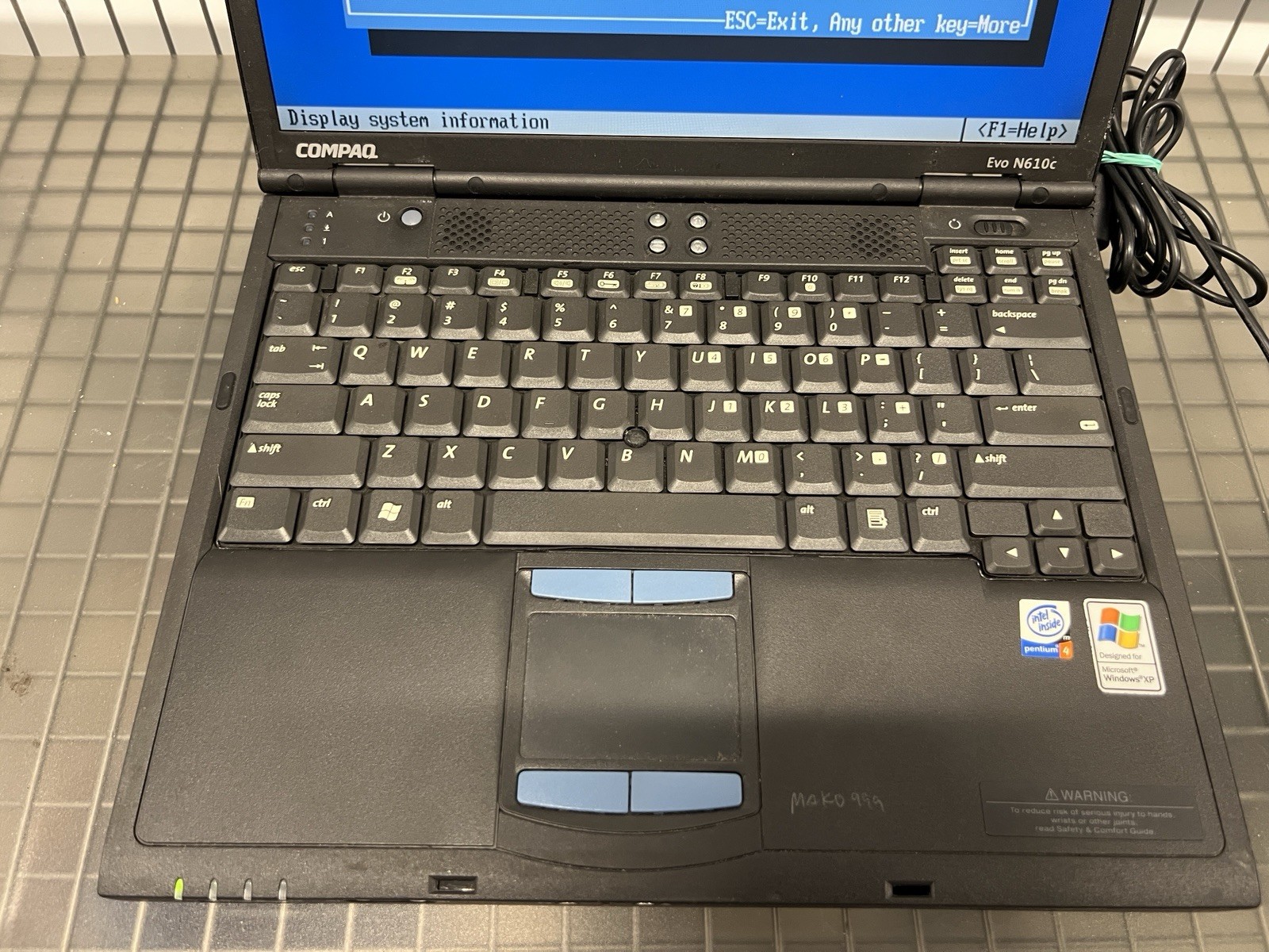 Vintage Compaq Evo N610c Laptop Intel Pentium 4 1.00Ghz 256MB