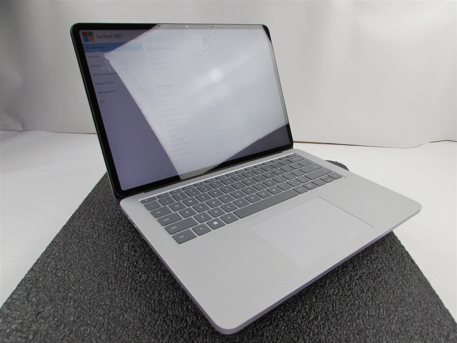 Microsoft Surface Laptop Studio 1964 i7-11370H 1TB SSD 32GB RTX A2000 *No A/C*