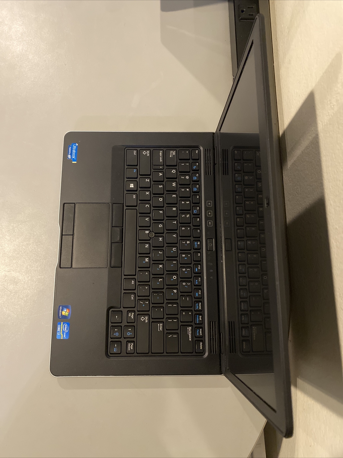 Dell Latitude E6430U i7 No Video. Sold as not working for parts.