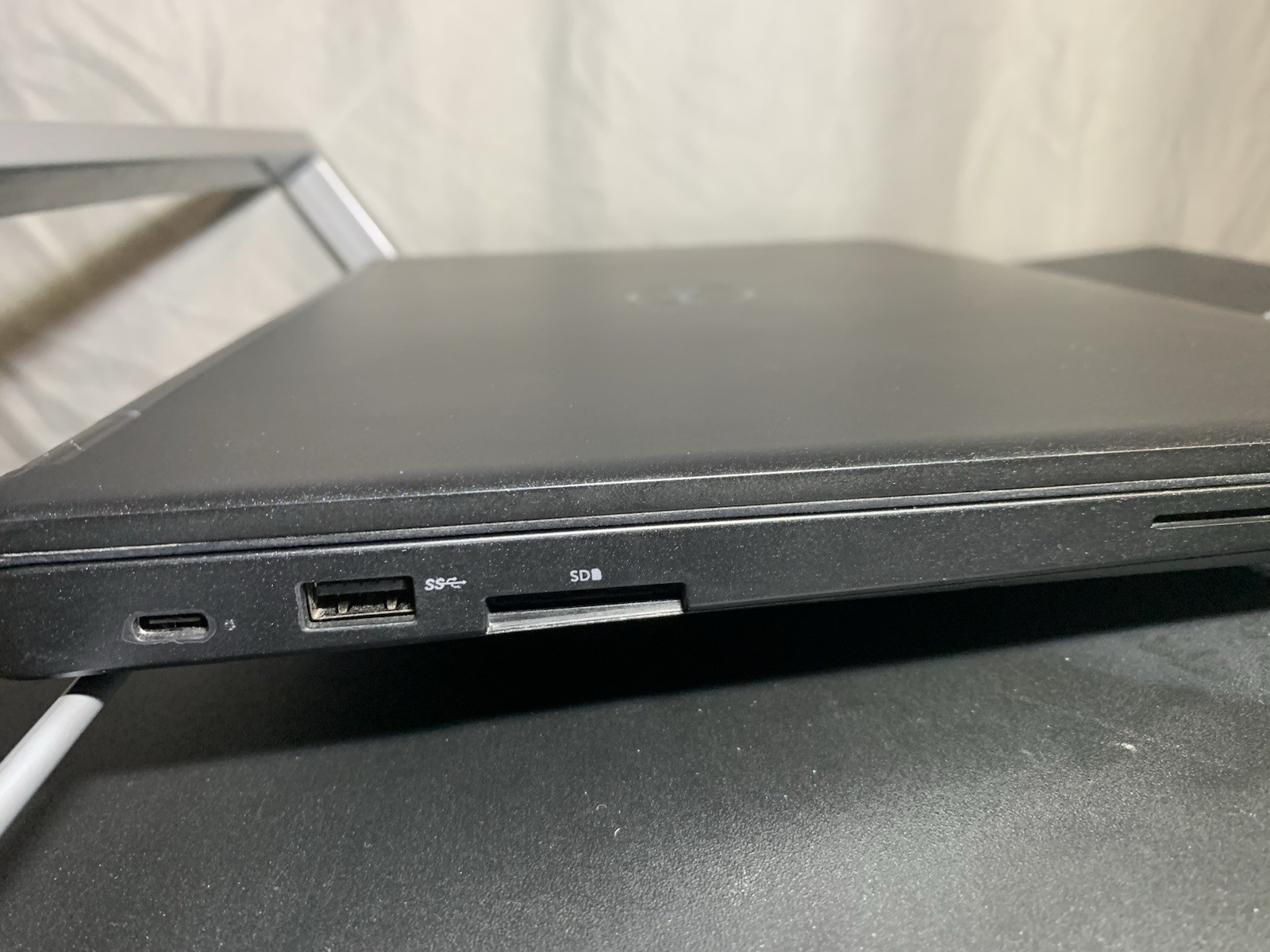 Dell Latitude 5490 i5-8350U 8GB 256GB SSD Win11 14in FHD Black