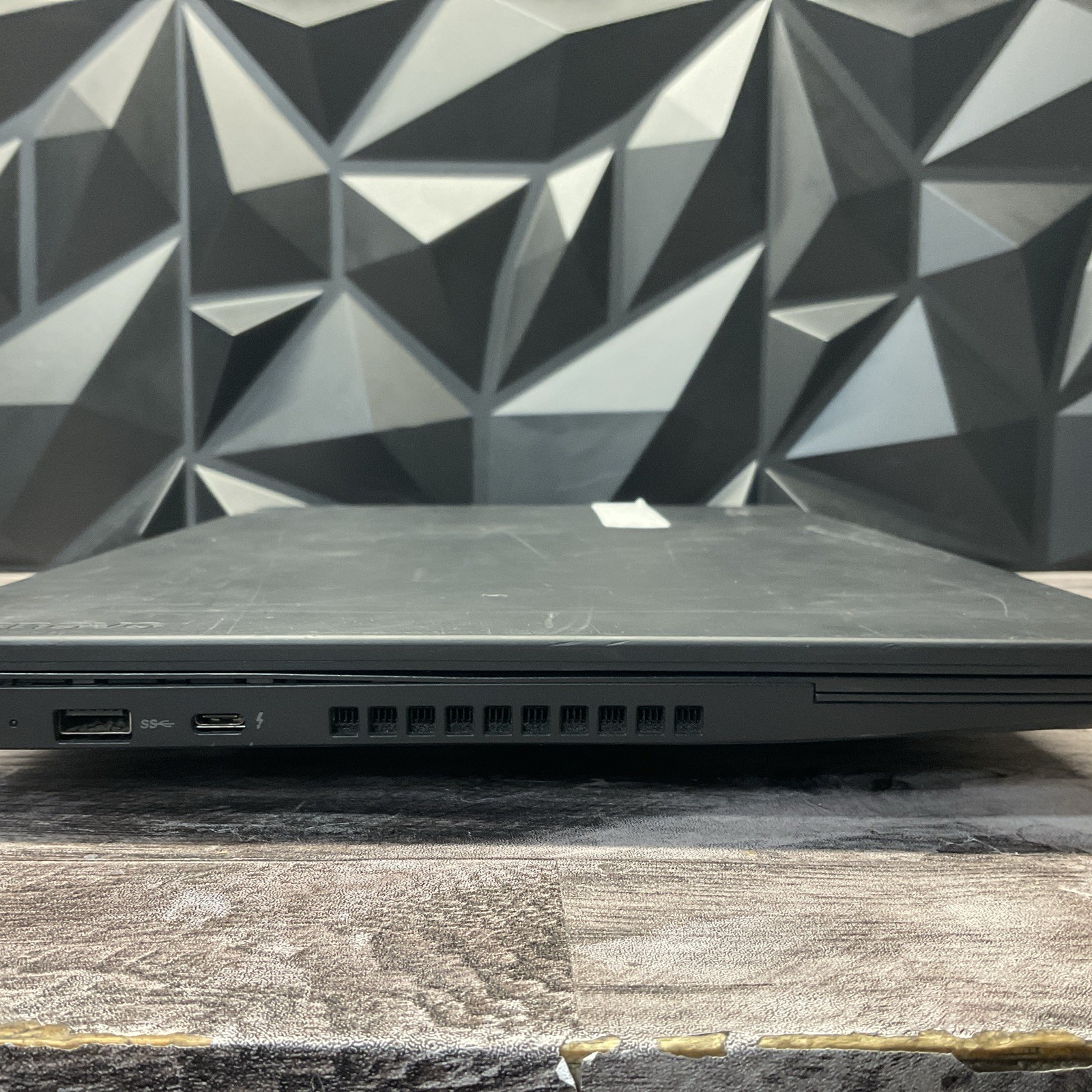 Lenovo T570 / i7 6th Gen / No RAM / No SSD / C10