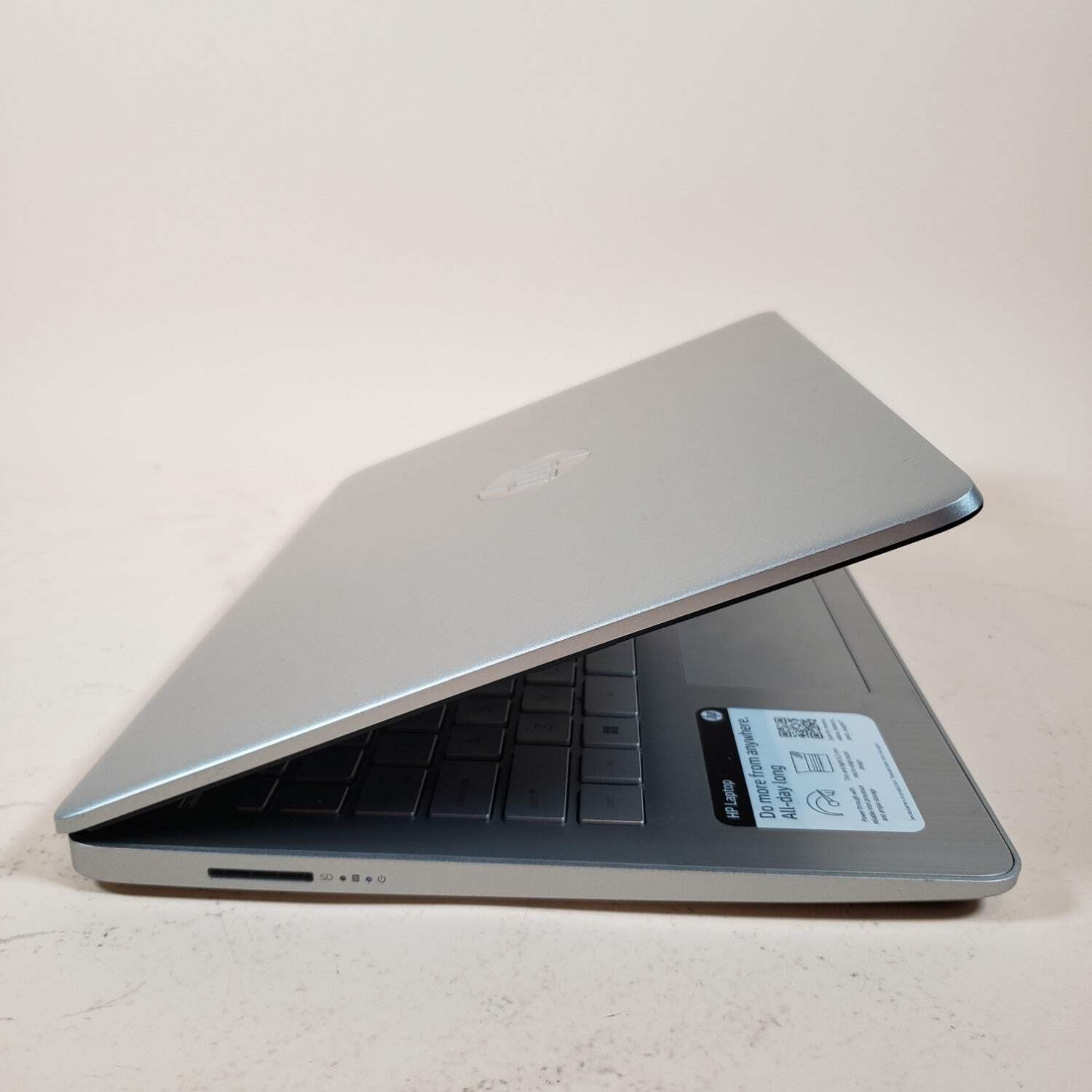 HP Laptop 14-DQ6011DX 14″ N150 800 MHz 4GB RAM 128GB SSD
