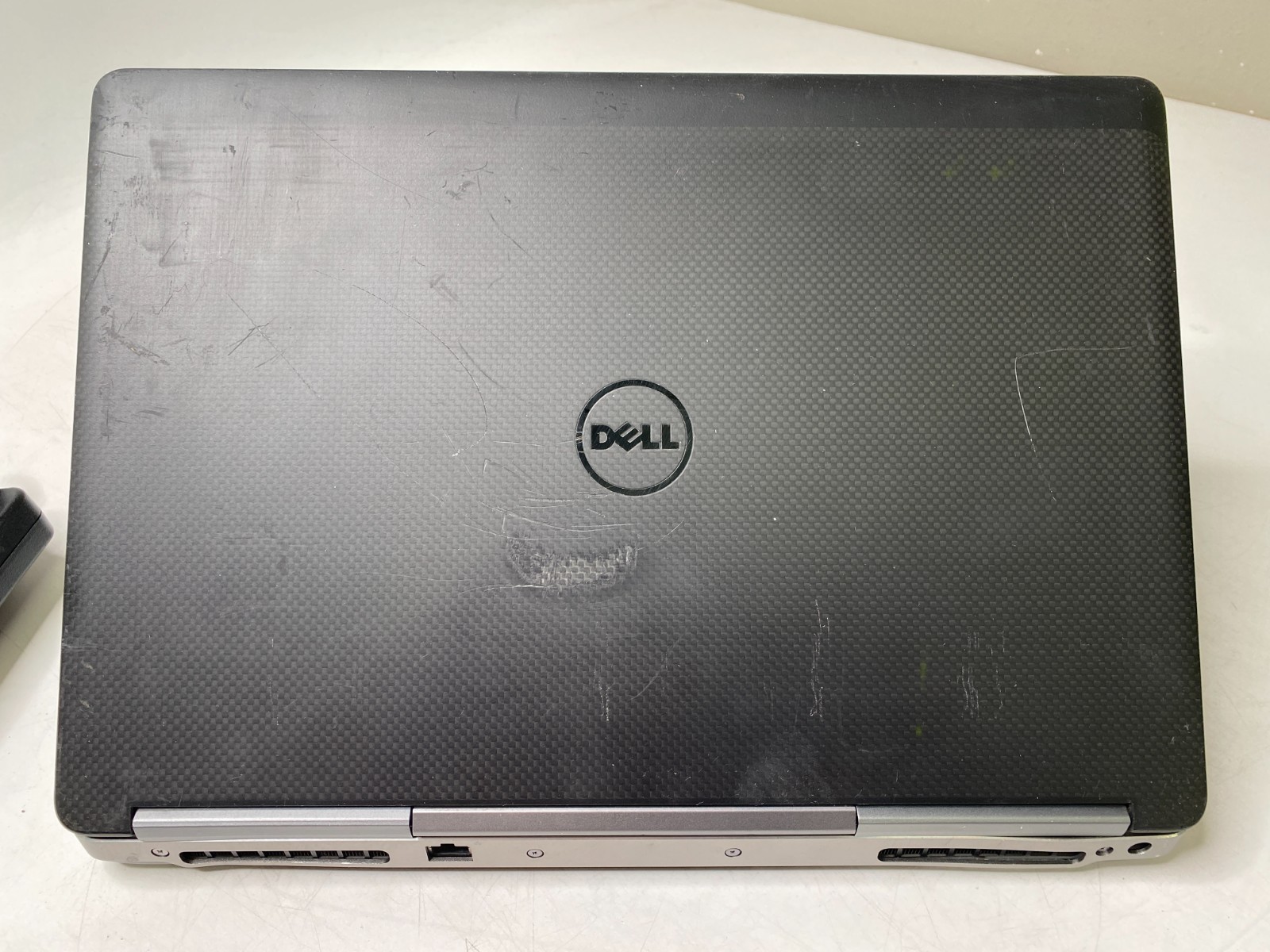 Dell Precision 7520 Xeon E3-1505Mv6 32GB DDR4 1TB SSD Quadro M2200 Win11P – Wear