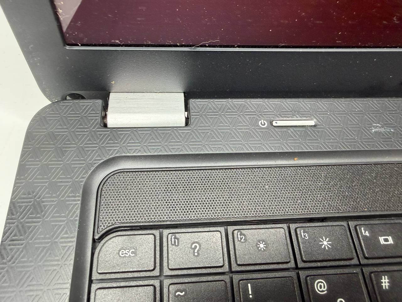 HP Compaq Presario CQ56 Laptop 15.6″ Intel Celeron 900 2.2GHz 2GB RAM Windows 7