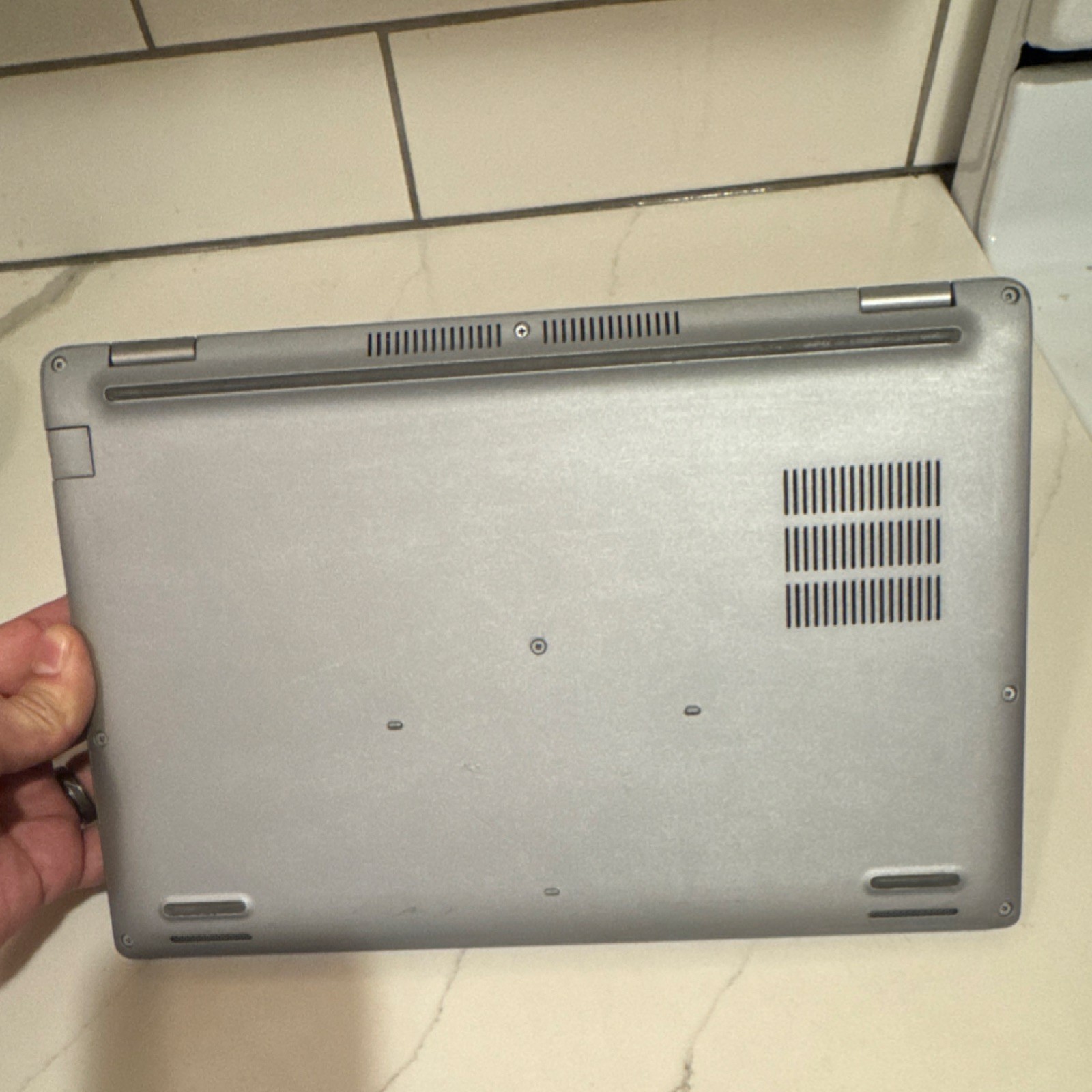 Dell Latitude 5430 14in FHD i7 12th Gen 16GB 512GB SSD Win 11 Pro