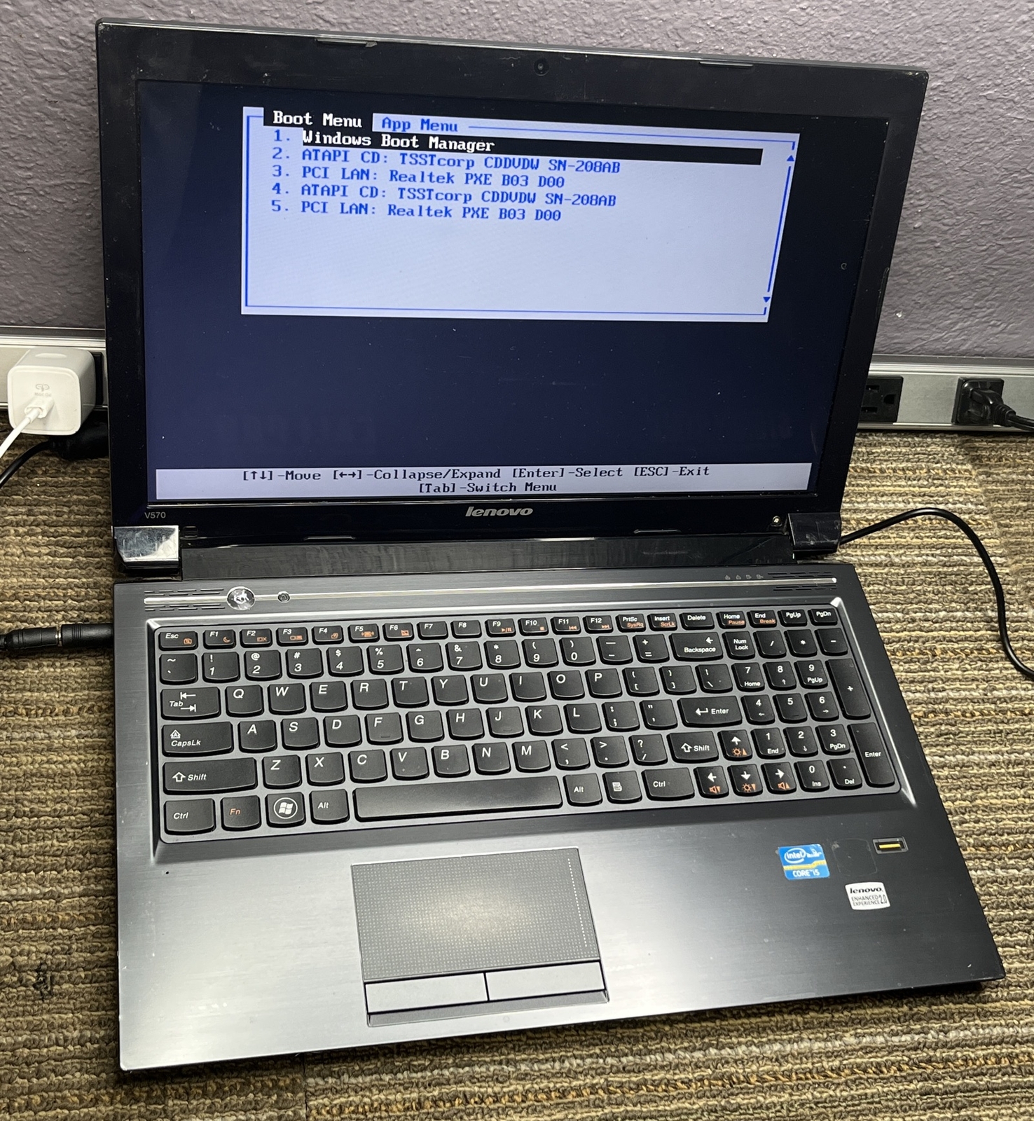 Lenovo IdeaPad V570 15.6″ / Intel Core i5-2450M @ 2.50GHz / (MISSING PARTS! 7233