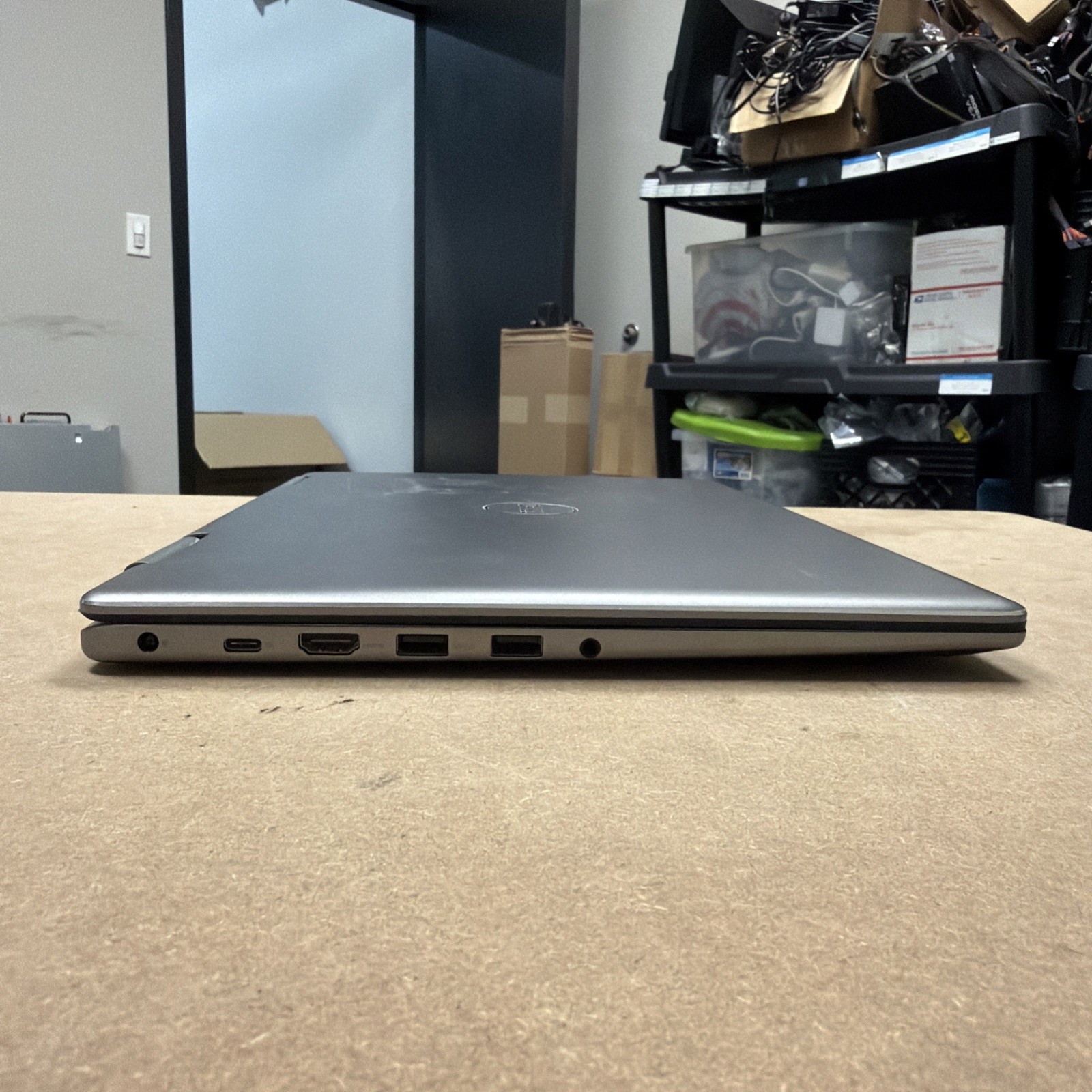 *NO BOOT 2-in-1 Dell Inspiron 7573 Laptop i5-8250u 1.60GHz 4GB RAM No HDD/OS