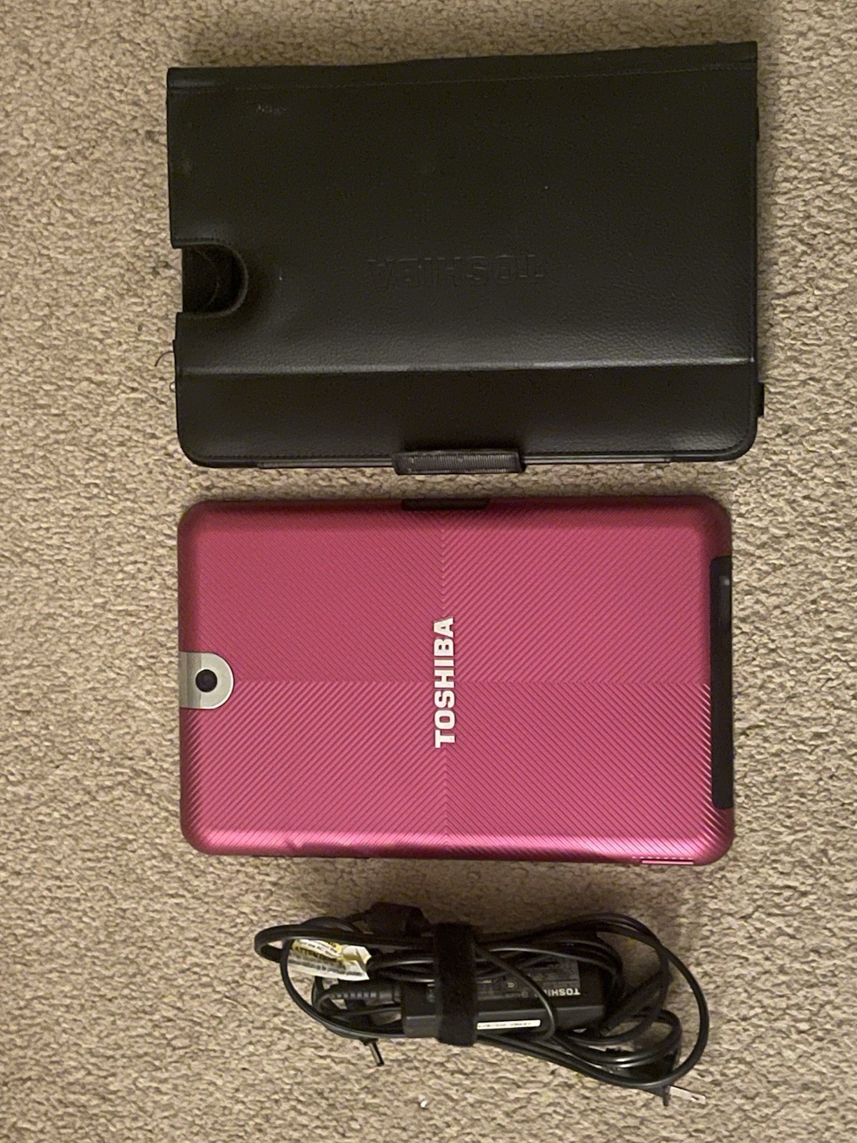 Android Toshiba Thrive Google Touch-Screen Tablet Mint Condition/Cracked Screen