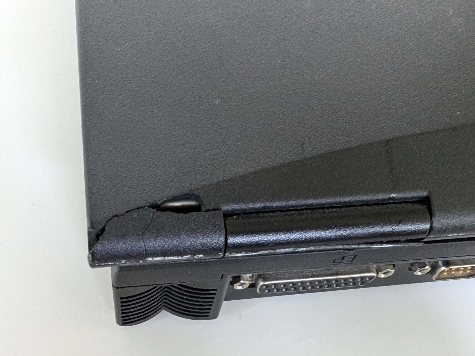 Dell Inspiron 7000 PPI Laptop Service Tag V85Z2 P/N 9277P Rev. A01 For Parts