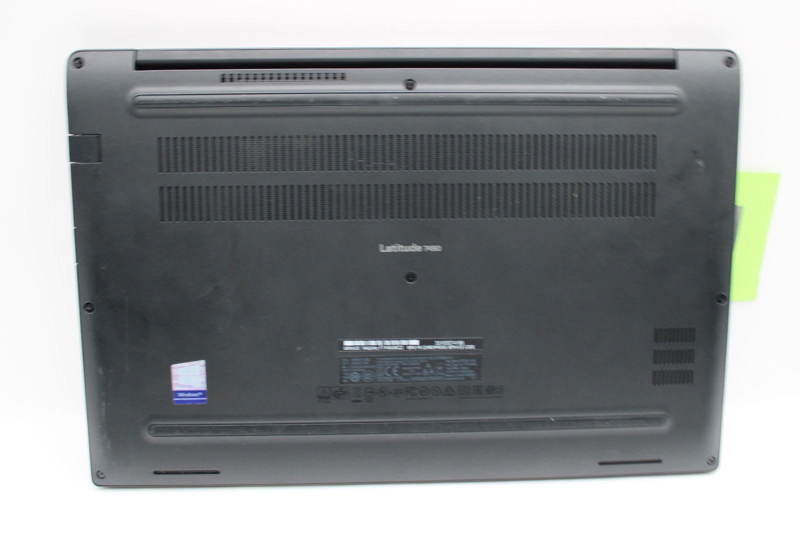 Dell Latitude 7490 i5-7300U @ 2.6 GHz 8GB RAM 256GB SSD No OS