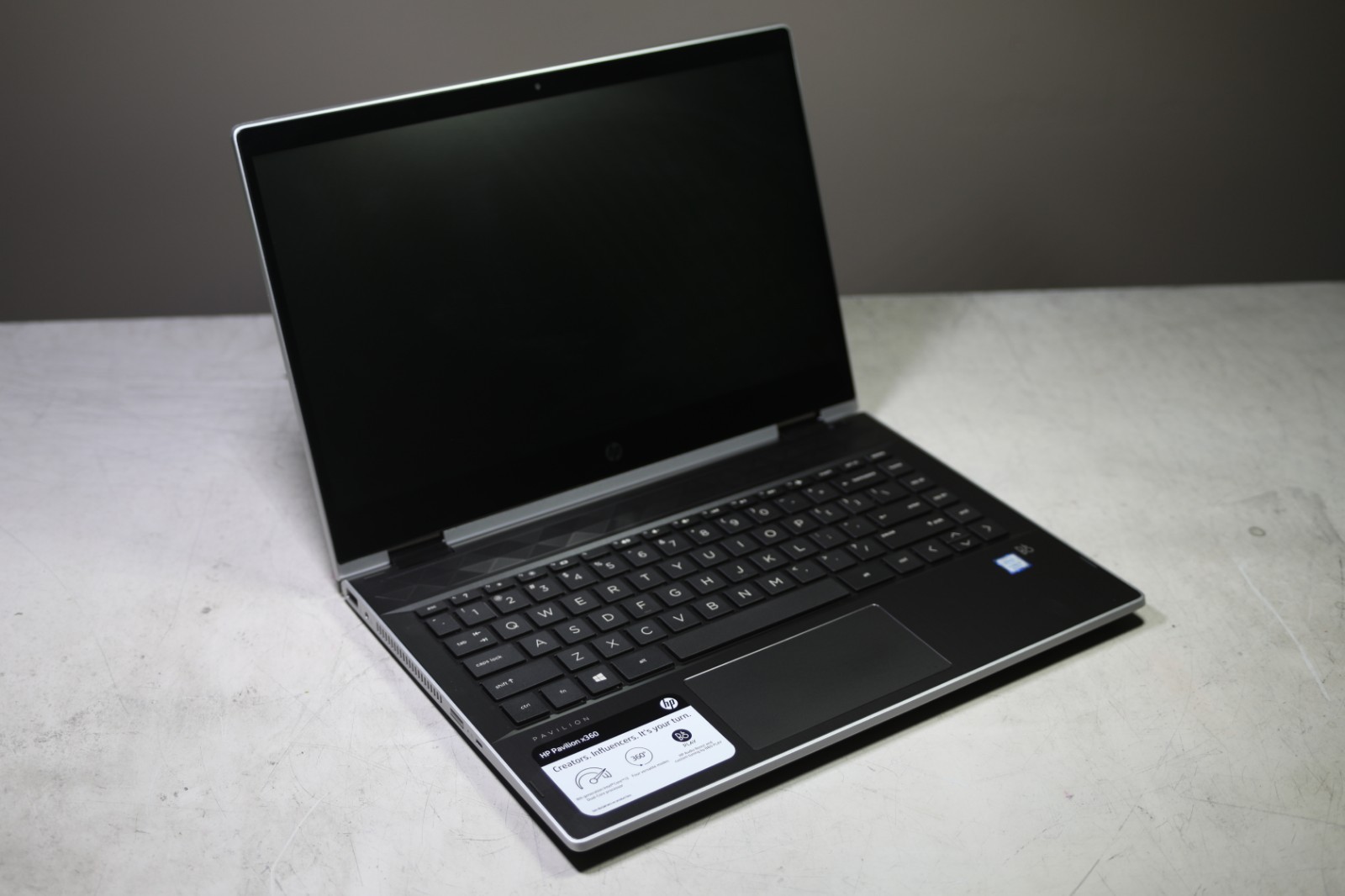 HP Pavilion x360 Intel(R) Core(TM) i3-8130U CPU 2.20GHz-8GB RAM-512GB HDD-NO OS