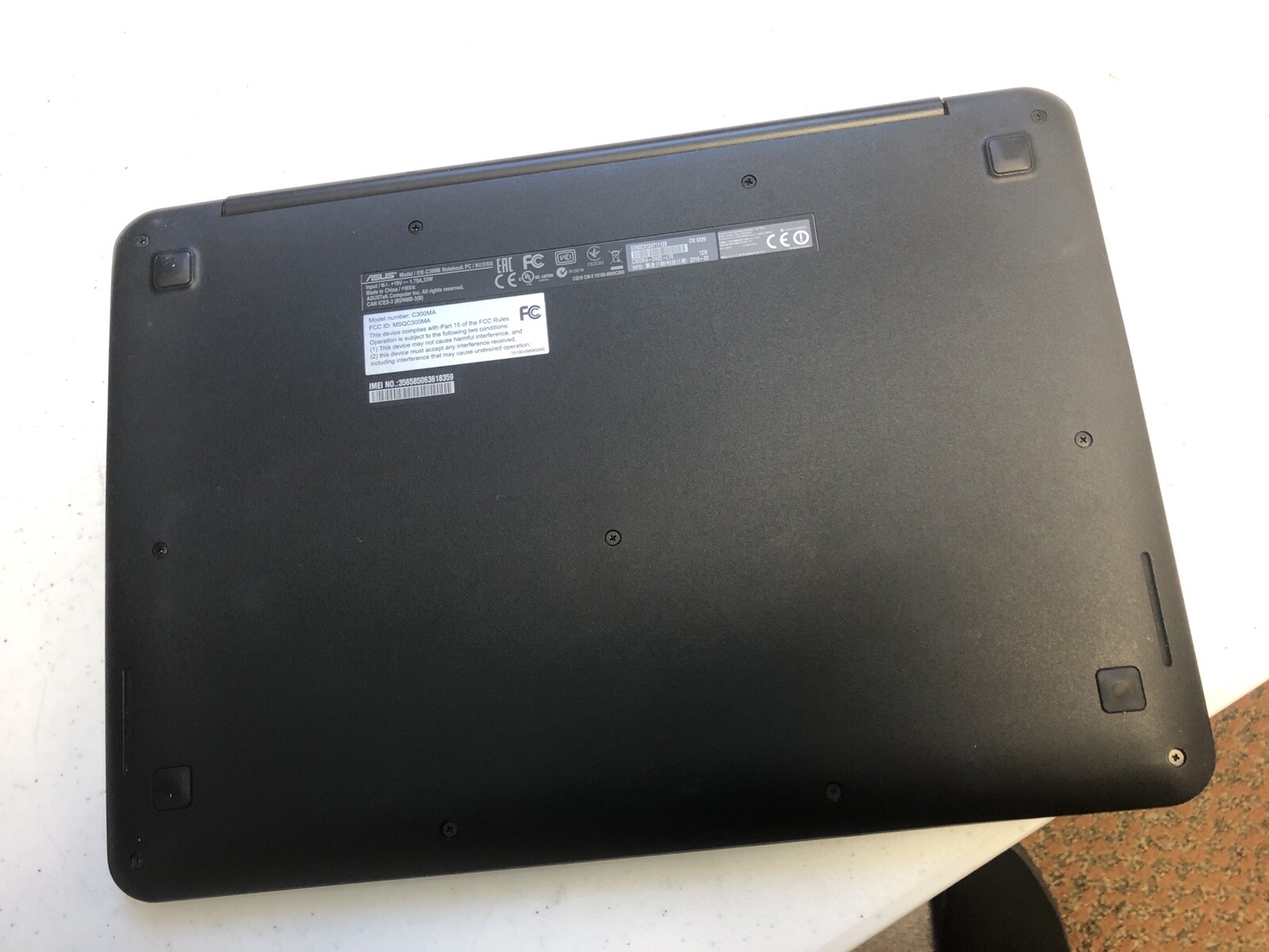 Asus C300M Chromebook