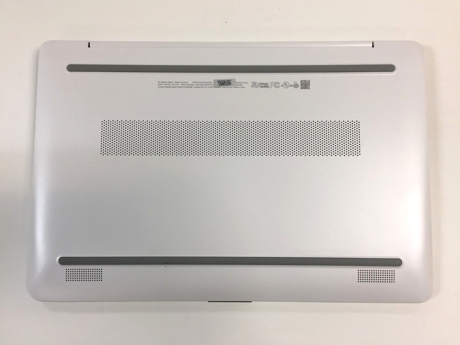 HP Stream 14-ds0030nr 14″ HD Laptop/A4-9120E/4GB SDRAM/32GB eMMC/Win10 H