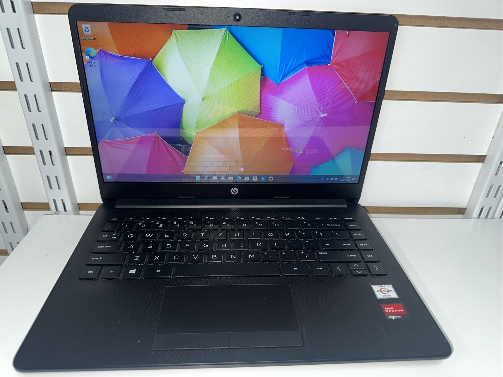 HP 14DK1003DX 14 inch (128GB, AMD Athlon Silver 3050U., 2.30Ghz, 4GB)…
