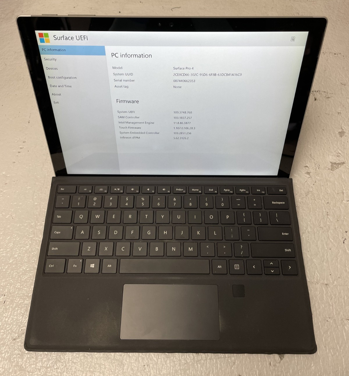 Microsoft Surface Pro 4 1724 i5 8GB RAM 256GB SSD NO OS For Parts *READ