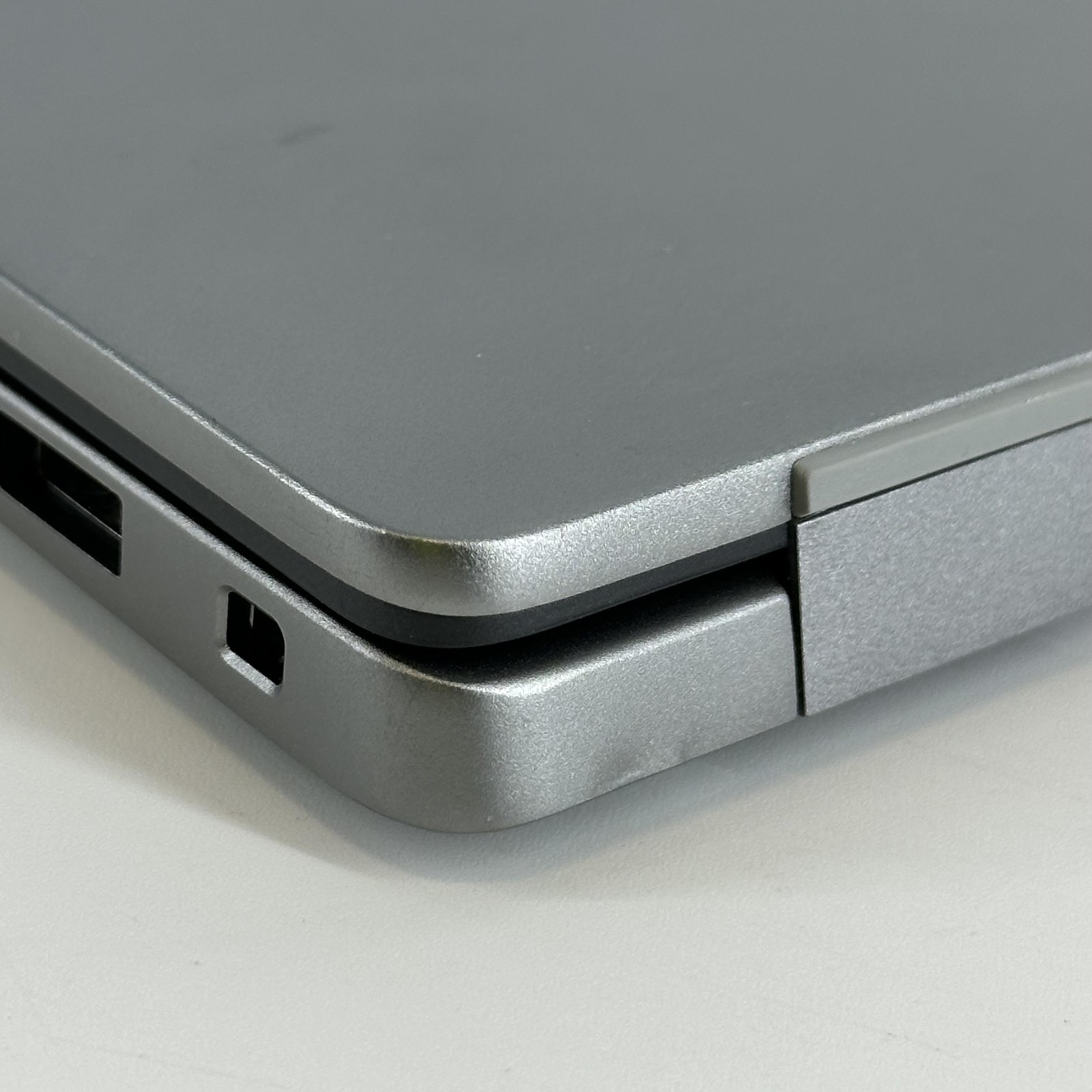 Dell Latitude 7450 14 Gray FHD+ 3.8 GHz Ultra 7 165H 32GB 512GB SSD – Bad Camera