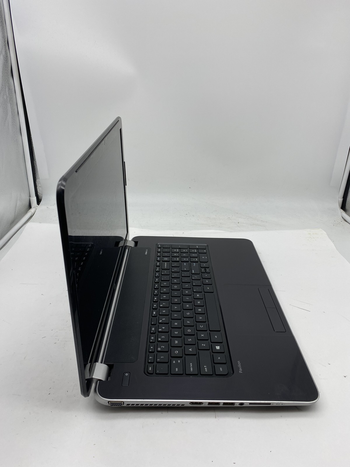 HP Pavilion 15-EG3014UA i3-1315U Laptop Intel 8GB RAM – No HDD