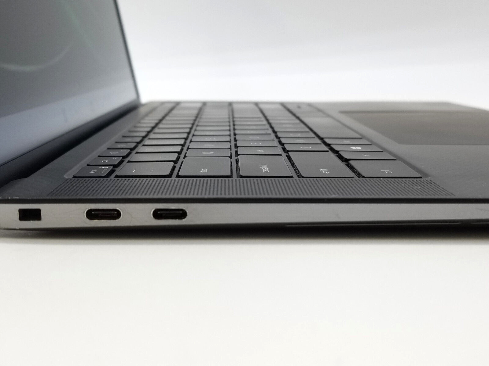 Dell Precision 5550 Laptop Intel Core i7-10th Gen 32GB Ram 1TB NVMe Quadro T1000