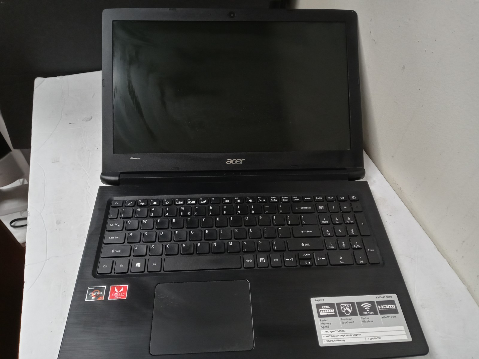 ACER ASPIRE 3 A315-41-R98U AMD Ryzen 5 2500U 2.0GHz 4GB RAM NO HDD