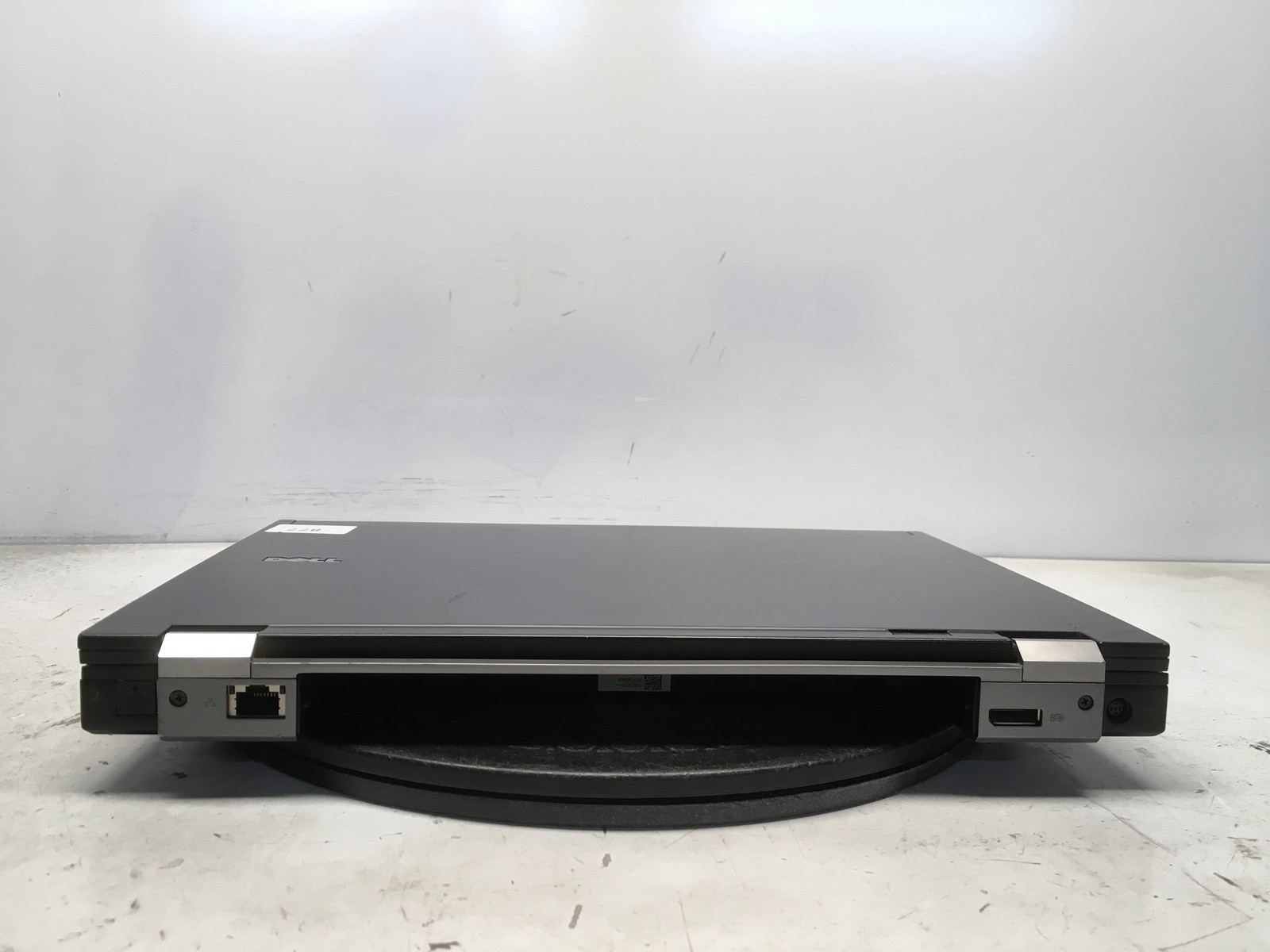 Dell Latitude E6400 Intel Core 2 Duo P8600 2.4GHz 2 GB NO HDD No Batt