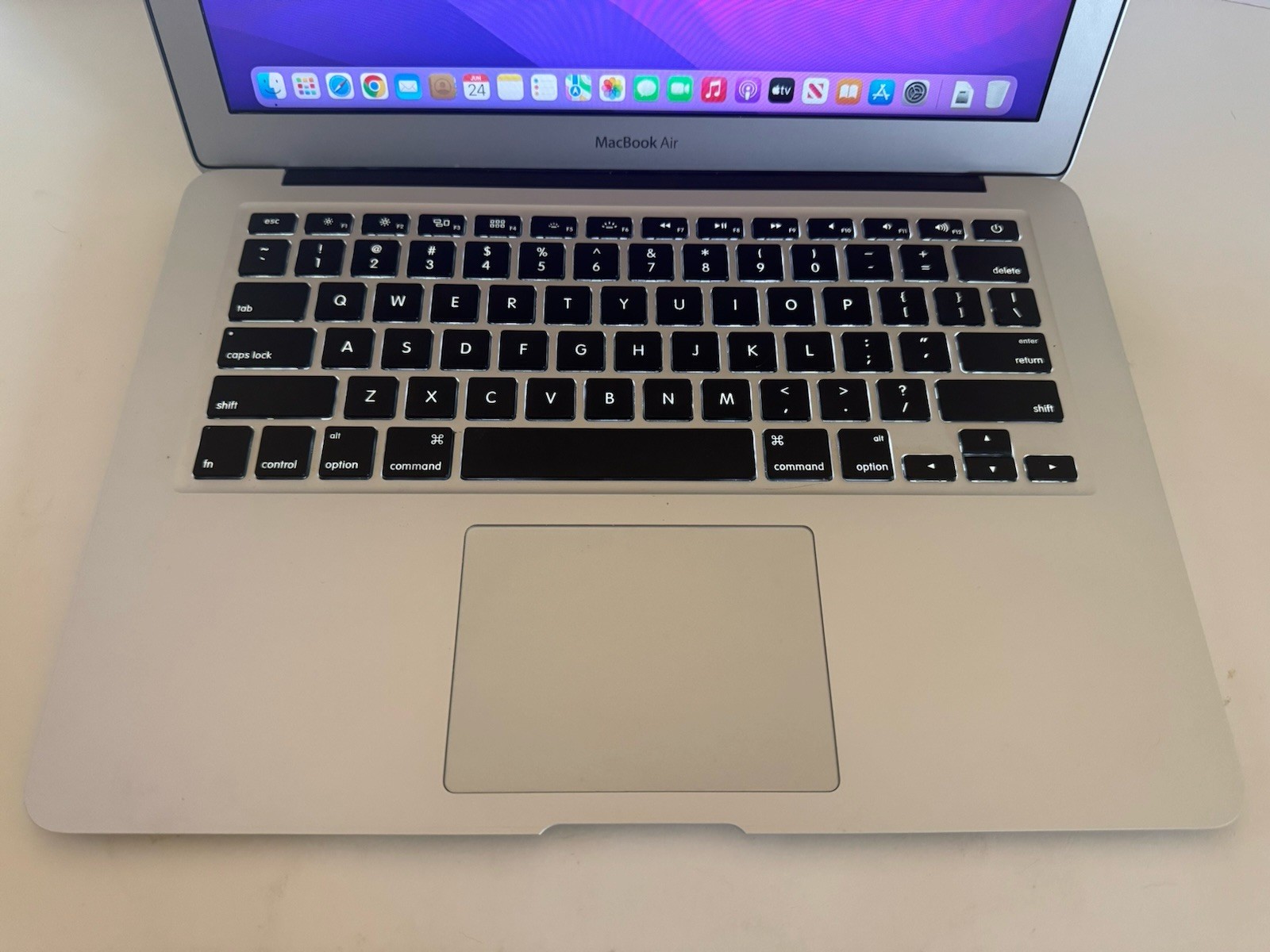 Apple MacBook Air 13″ Early-2015 Core i5-5250U 1.6GHz 8GB RAM 128GB SSD A1466…