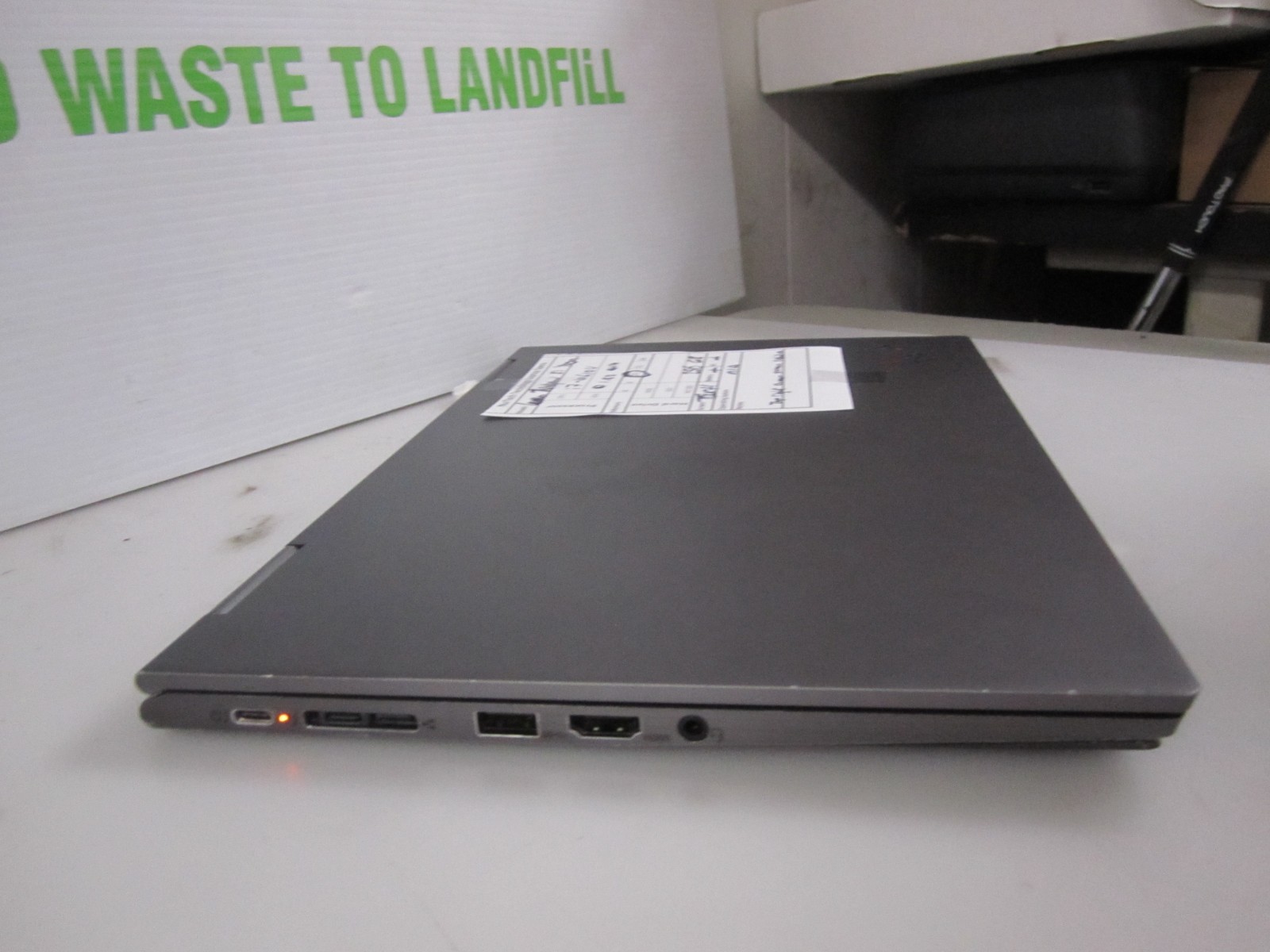 Lenovo ThinkPad X1 Yoga Gen 5 i7-10610U 1.8Ghz 16GB 256GB NOOS LAPTOP + AC READ