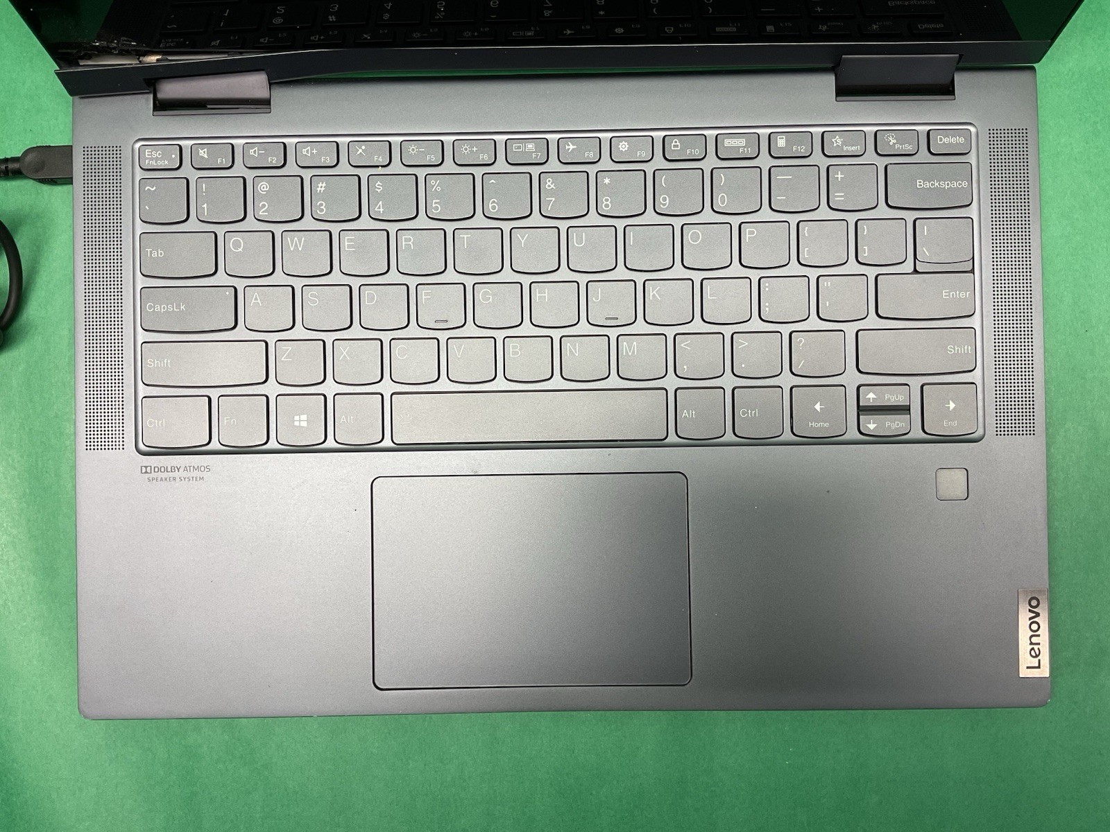 Lenovo Yoga 7 14ITL5 – Broken Screen – Powers On – NO HARD DRIVE- Untested