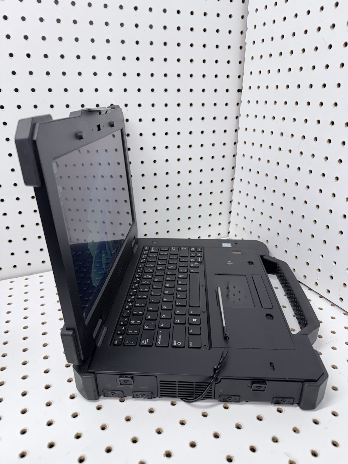 Dell Latitude Rugged 7414 | I7-6th Gen | 16 GB | 256 GB | Non-Touch