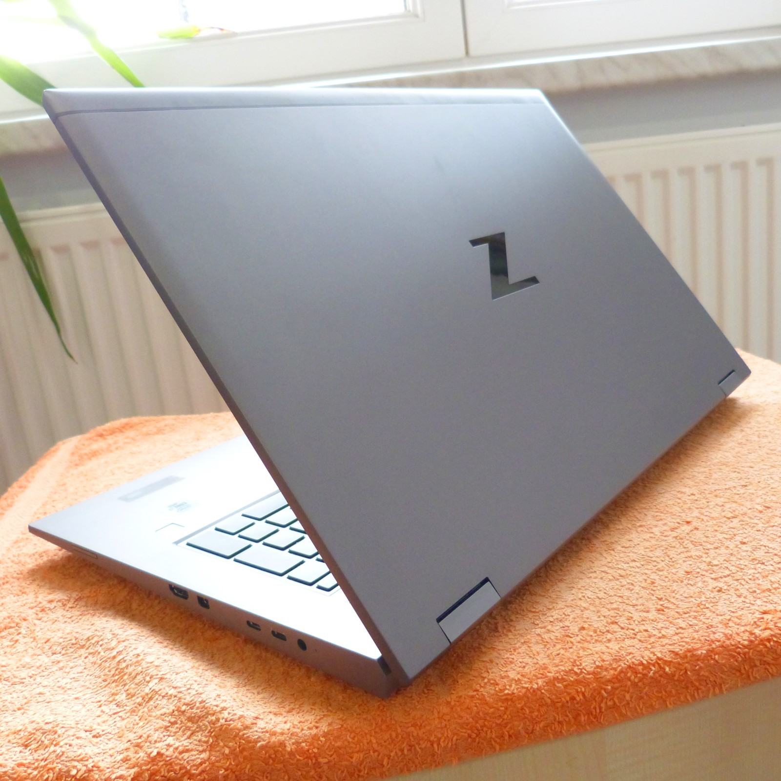 HP ZBook 17 G7 FURY ELITE WORKSTATION 17 inch FHD l 32GB RAM NEW l HEXA i7 USBC