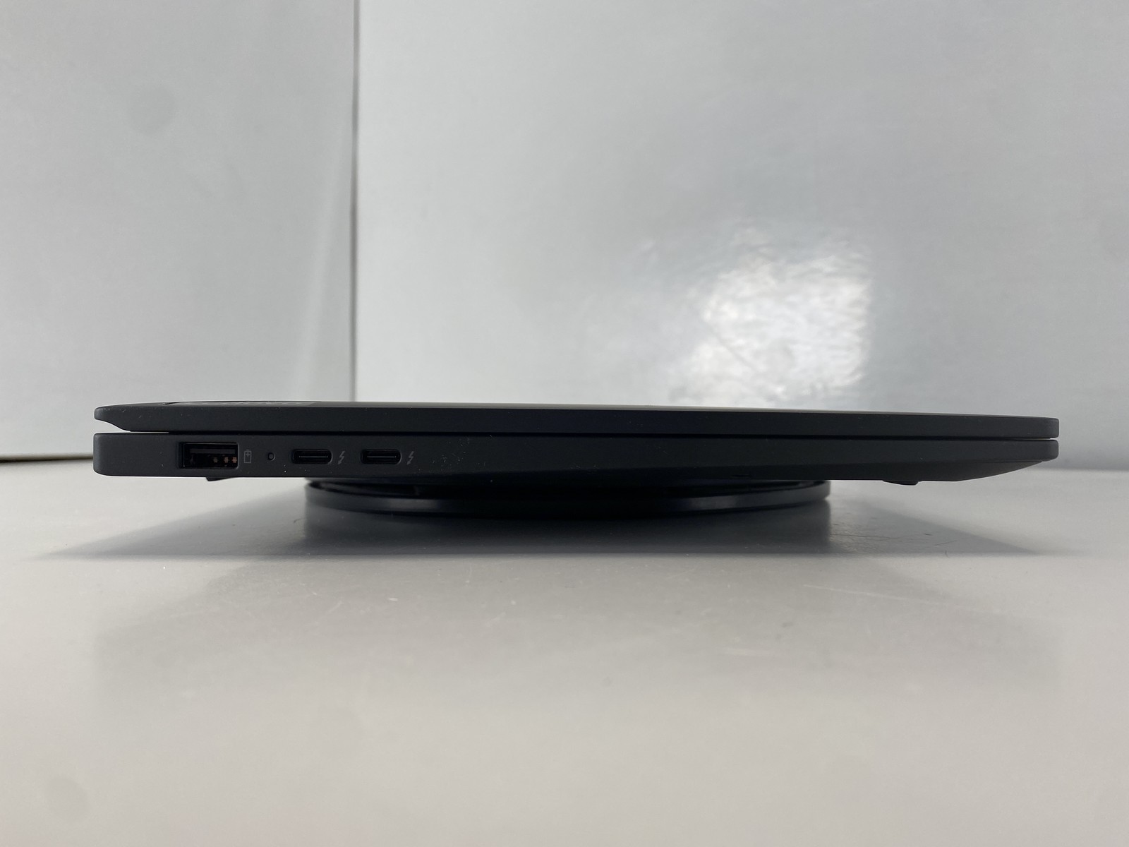 Lenovo Laptop ThinkPad X1 Carbon Gen 12 14″ Intel Core Ultra 7 155U 1TB