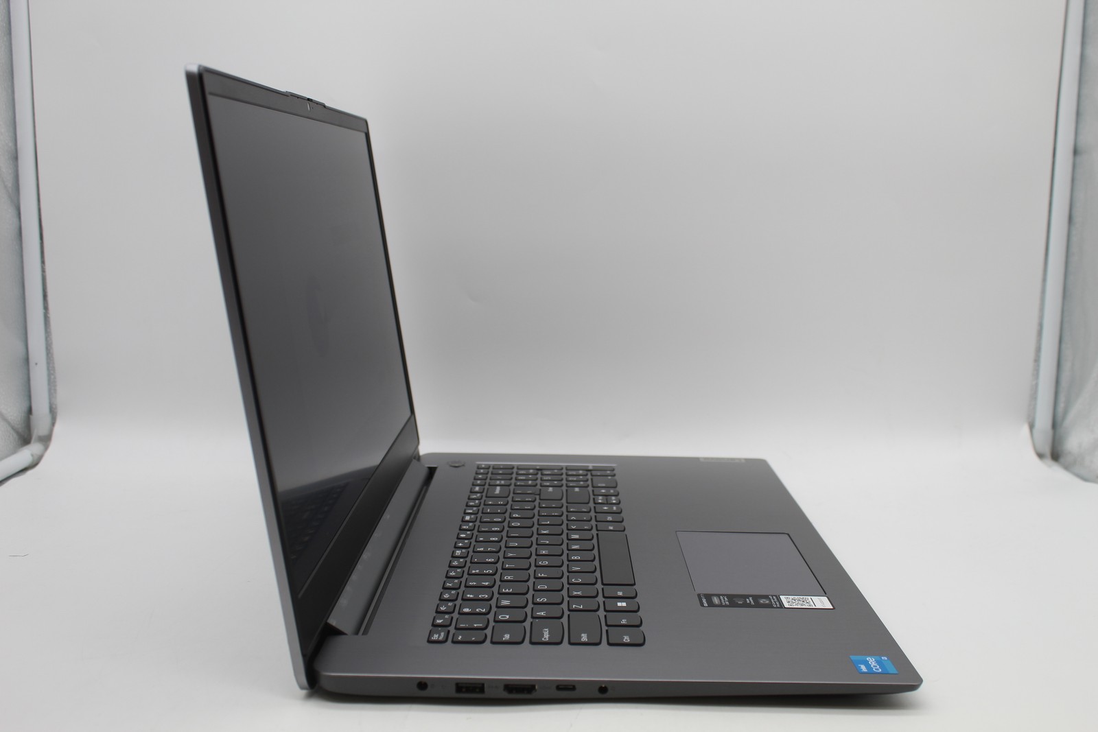Lenovo IdeaPad 3 17.3 Intel i3-1315U 1.2GHz 8GB 512GB SSD 82X9000FUS PC1744429