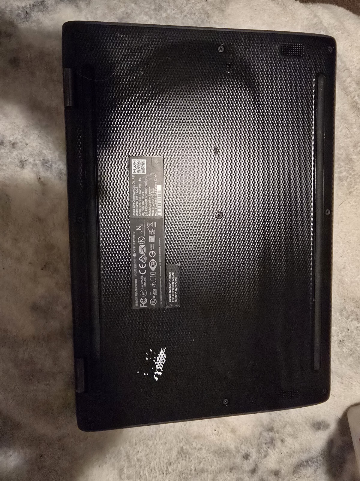 Lenovo 300e Chromebook 2nd Gen 11.6″ Touch|4GB RAM| 32GB eMMC|Mousepad #153