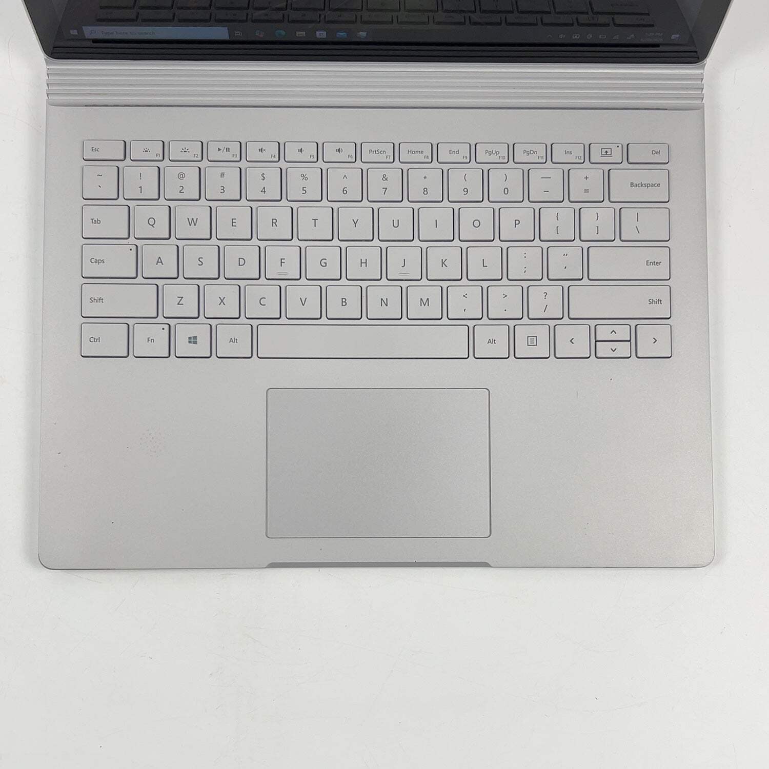 Microsoft Surface Book 1 13.5″ i7-6600U 2.6GHz 8GB RAM 256GB SSD
