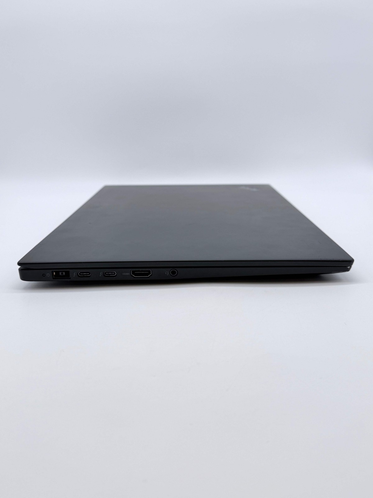 Lenovo ThinkPad P1 Gen 3 16″ Intel UHD Graphics P630 32GB RAM 1TB Black Laptop